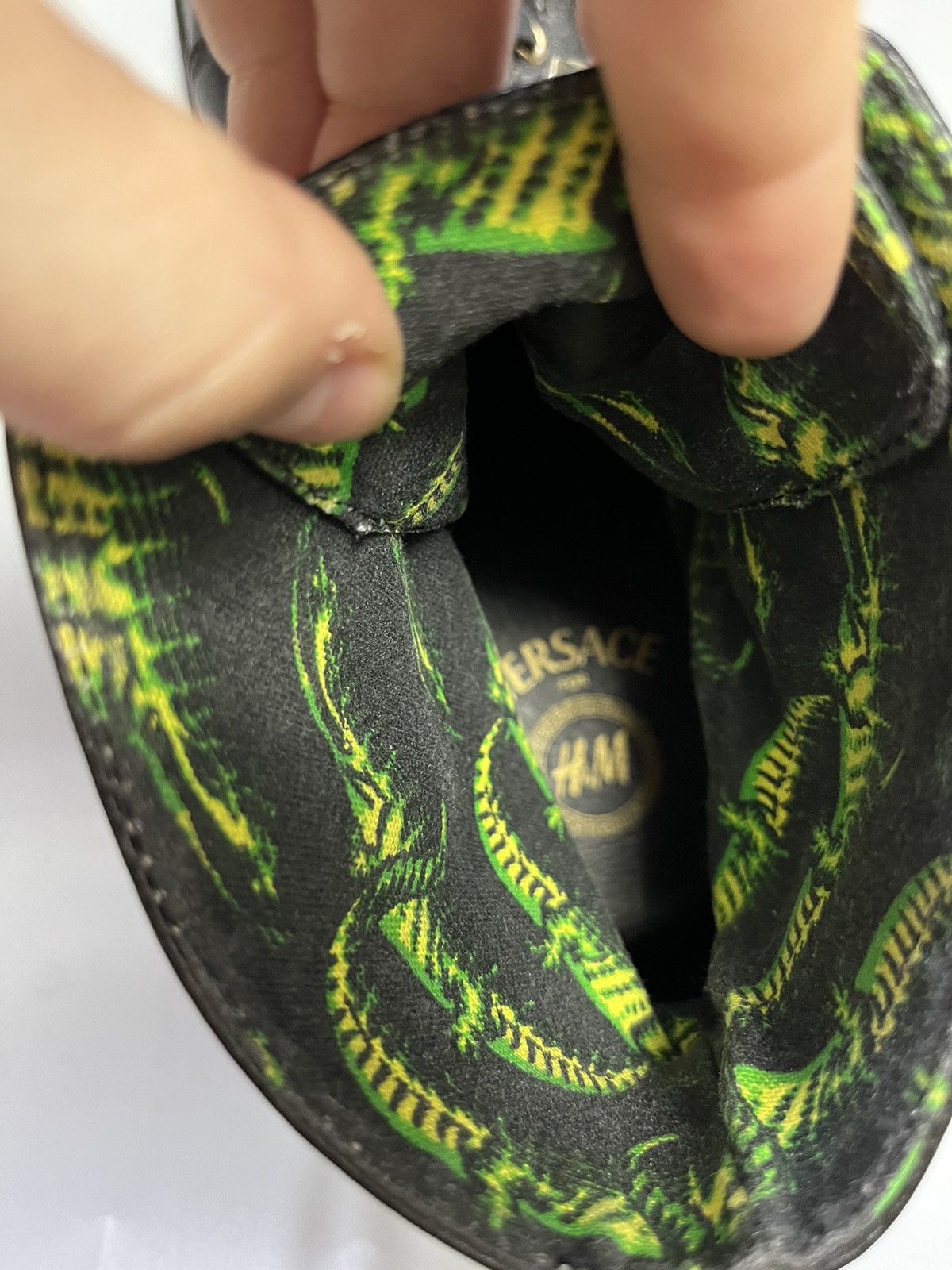 H&M × Versace Versace x H&M Black Buckle Trainers Leather Sneakers Size US 8 / EU 41 - 6 Thumbnail