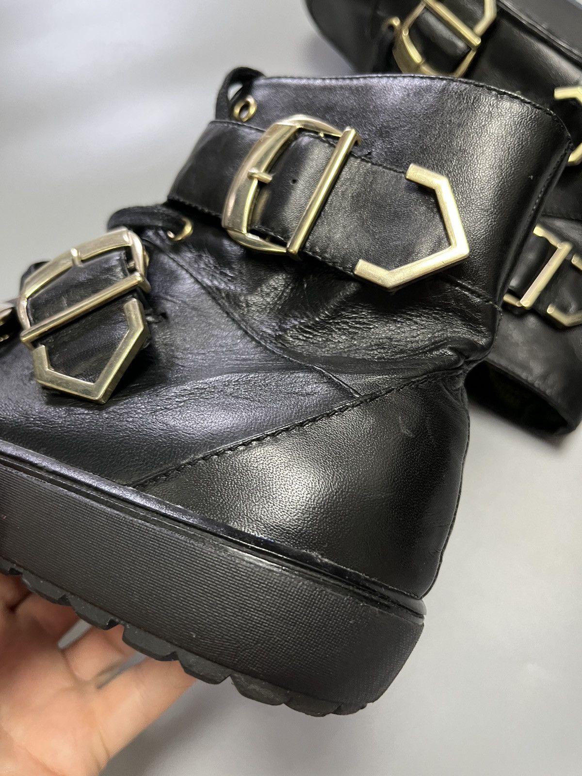 H&M × Versace Versace x H&M Black Buckle Trainers Leather Sneakers Size US 8 / EU 41 - 10 Thumbnail