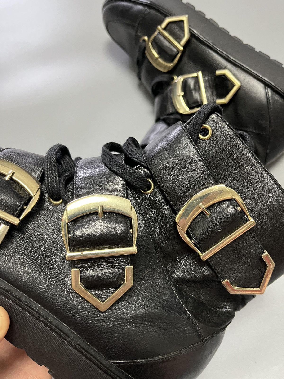 H&M × Versace Versace x H&M Black Buckle Trainers Leather Sneakers Size US 8 / EU 41 - 9 Thumbnail