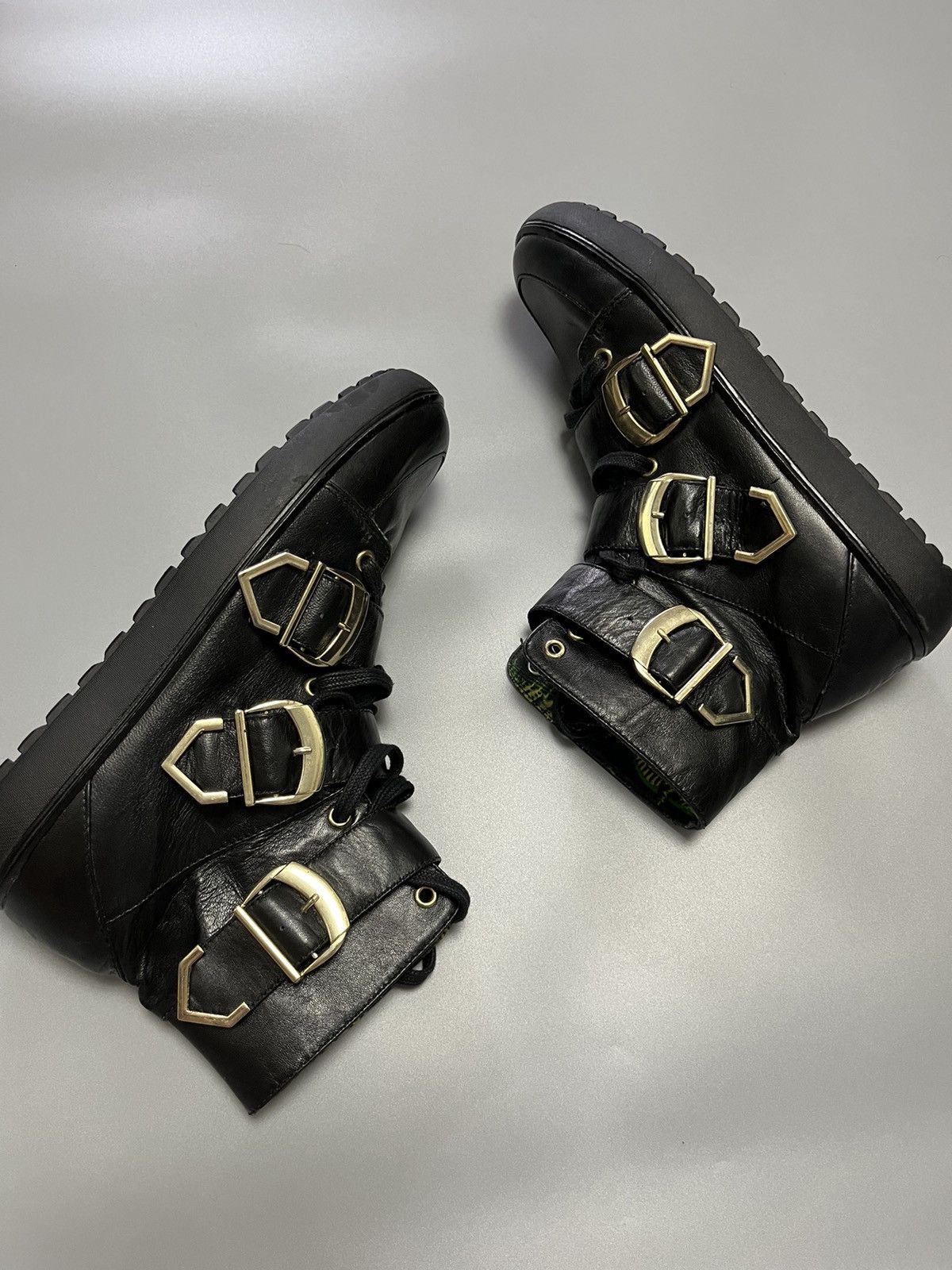 H&M × Versace Versace x H&M Black Buckle Trainers Leather Sneakers Size US 8 / EU 41 - 2 Thumbnail