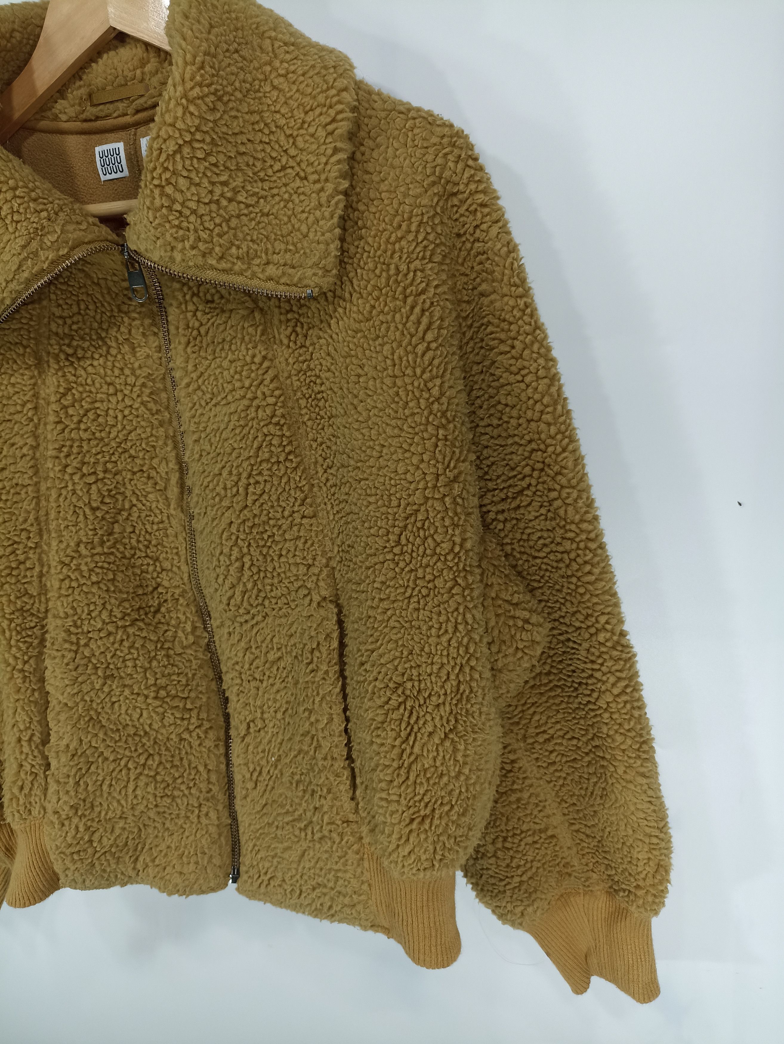Designer × Japanese Brand × Uniqlo Lemaire Uniqlo Cropped Sherpa Mustard Size US L / EU 52-54 / 3 - 2 Thumbnail
