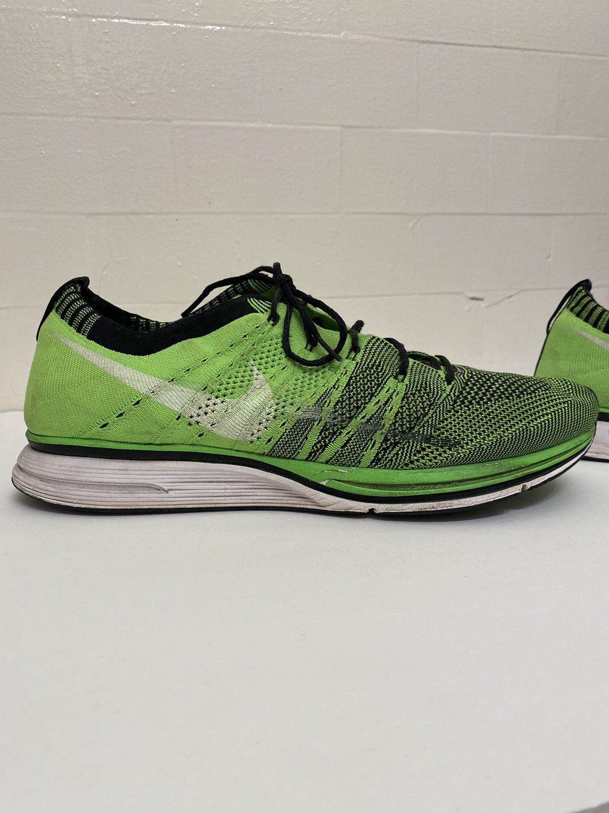 Nike Flyknit Trainer+ Electric Green Size US 10.5 / EU 43-44 - 4 Thumbnail