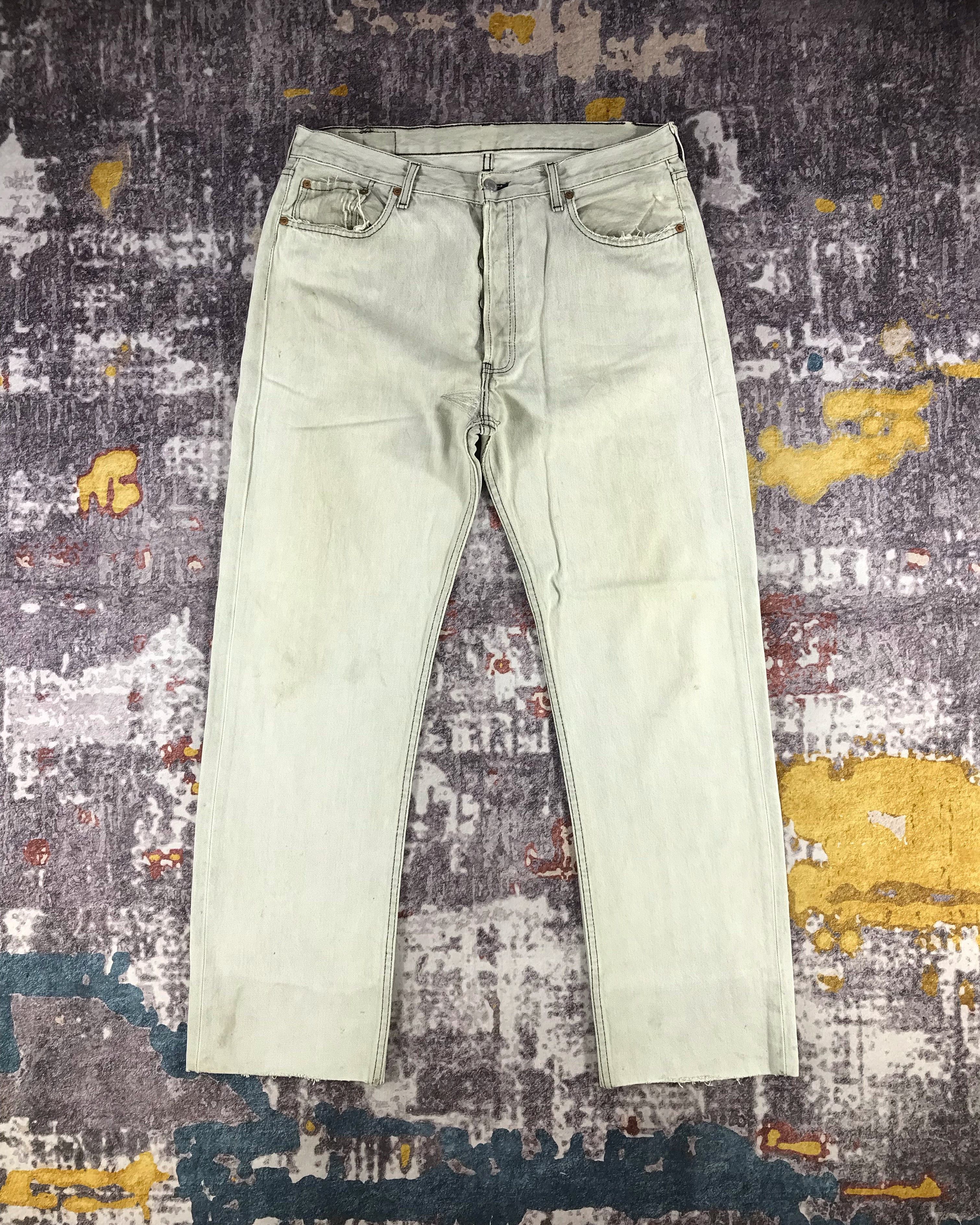 image of 90's Vintage Ash Gray Levis 501 Jeans-Jm2689 in White, Men's (Size 35)