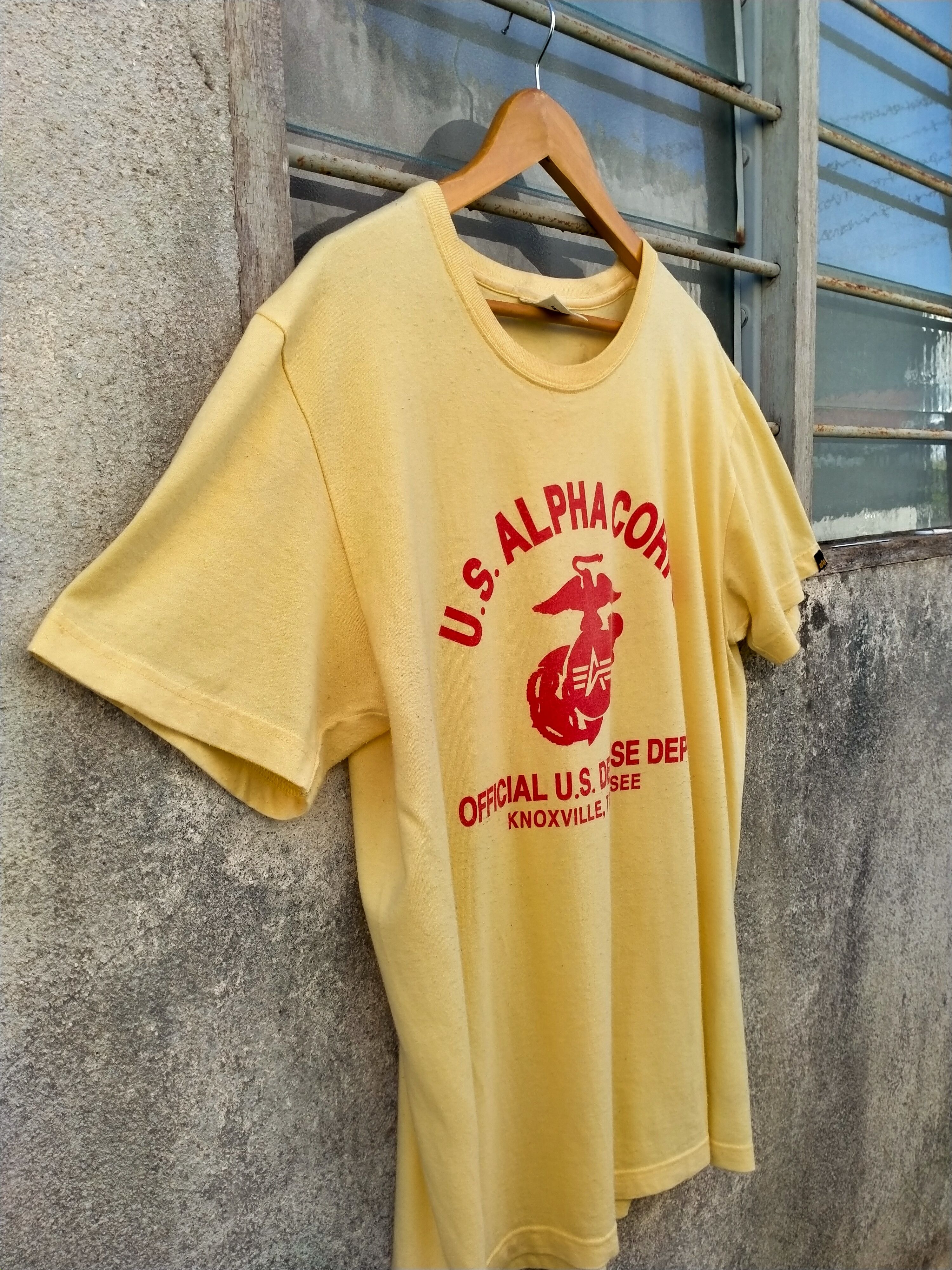 Alpha Industries Alpha Industries spellout tee Size US XL / EU 56 / 4 - 4 Thumbnail