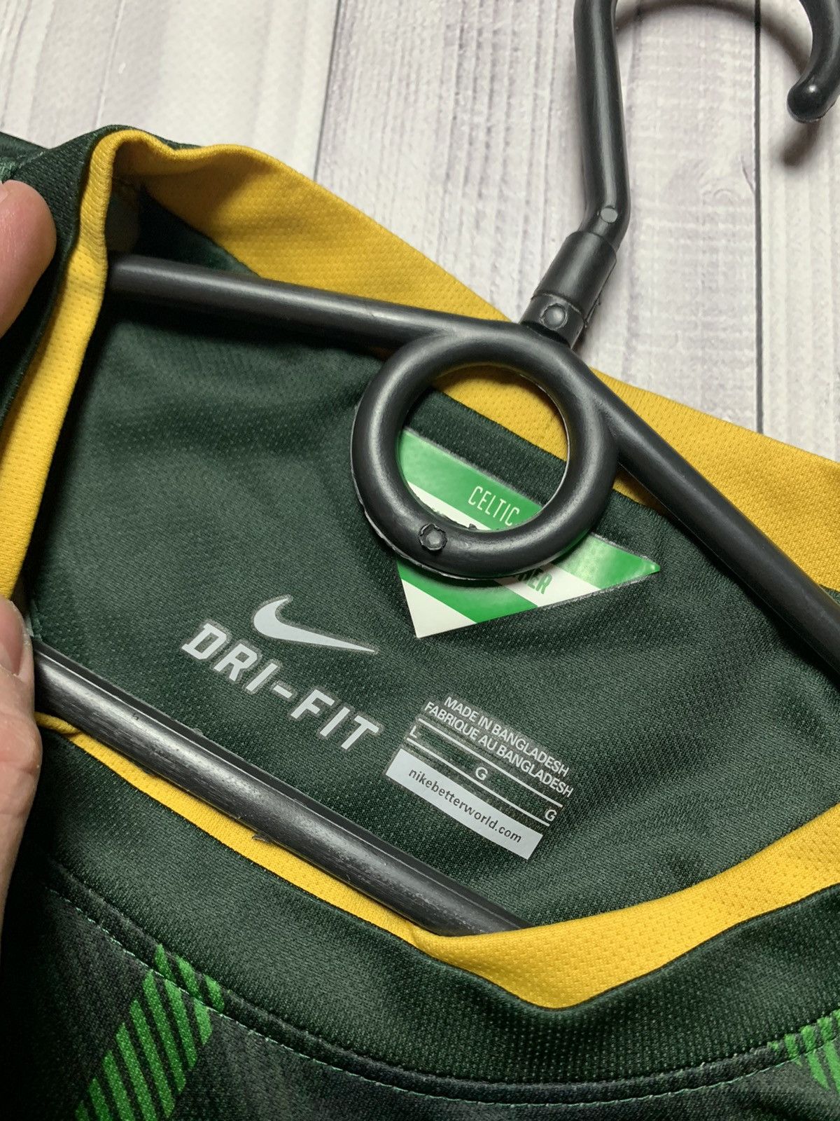 Nike × Vintage Vintage Nike soccer jersey Celtic size L line Size US L / EU 52-54 / 3 - 4 Thumbnail
