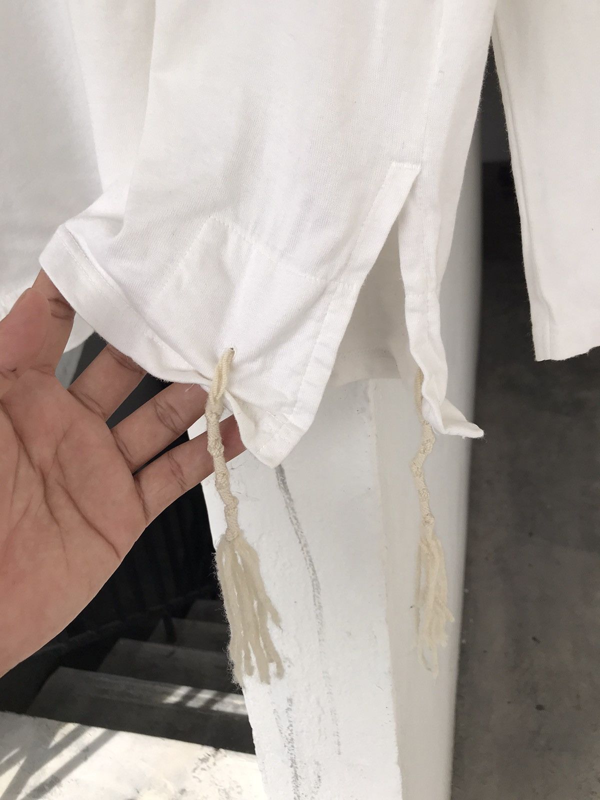 Unused Aw 13 Unused White Fringe Tee Travis Scott Size US M / EU 48-50 / 2 - 10 Thumbnail