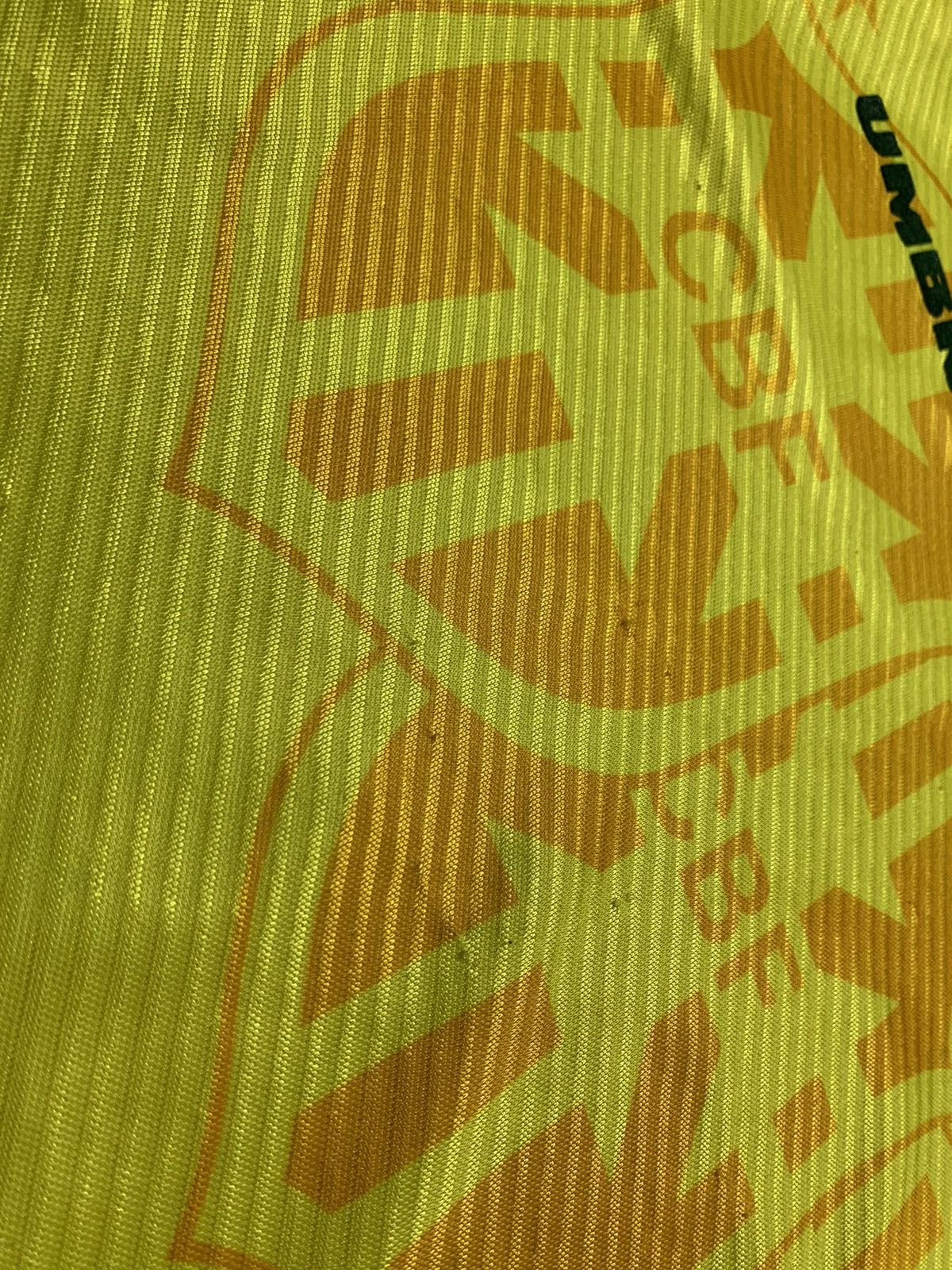 Umbro × Vintage Vintage soccer jersey Brazil Umbro Size US L / EU 52-54 / 3 - 6 Thumbnail