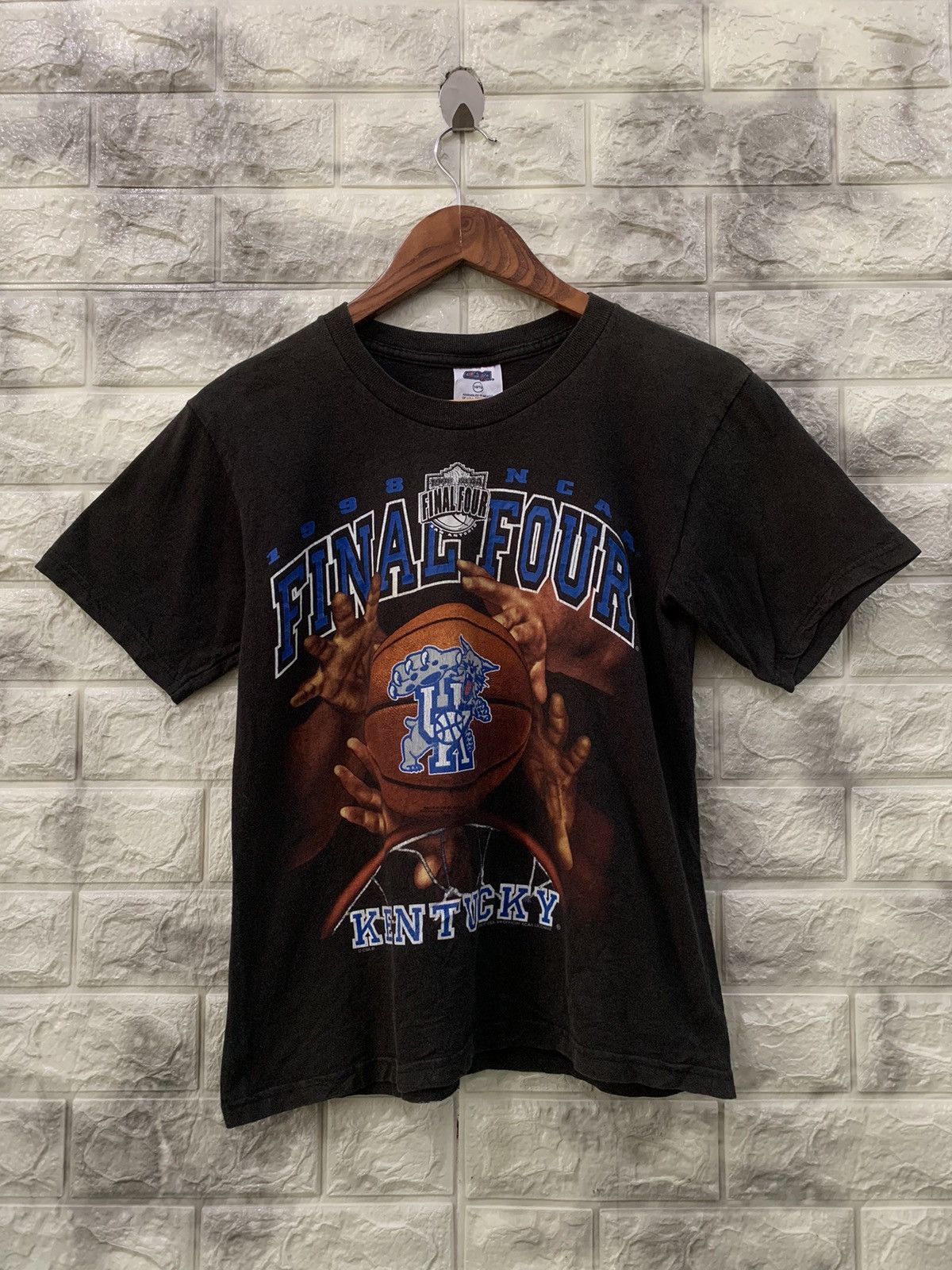 NBA Vintage 1998 NCAA Final Four Kentucky Tee Size US S / EU 44-46 / 1 - 2 Thumbnail