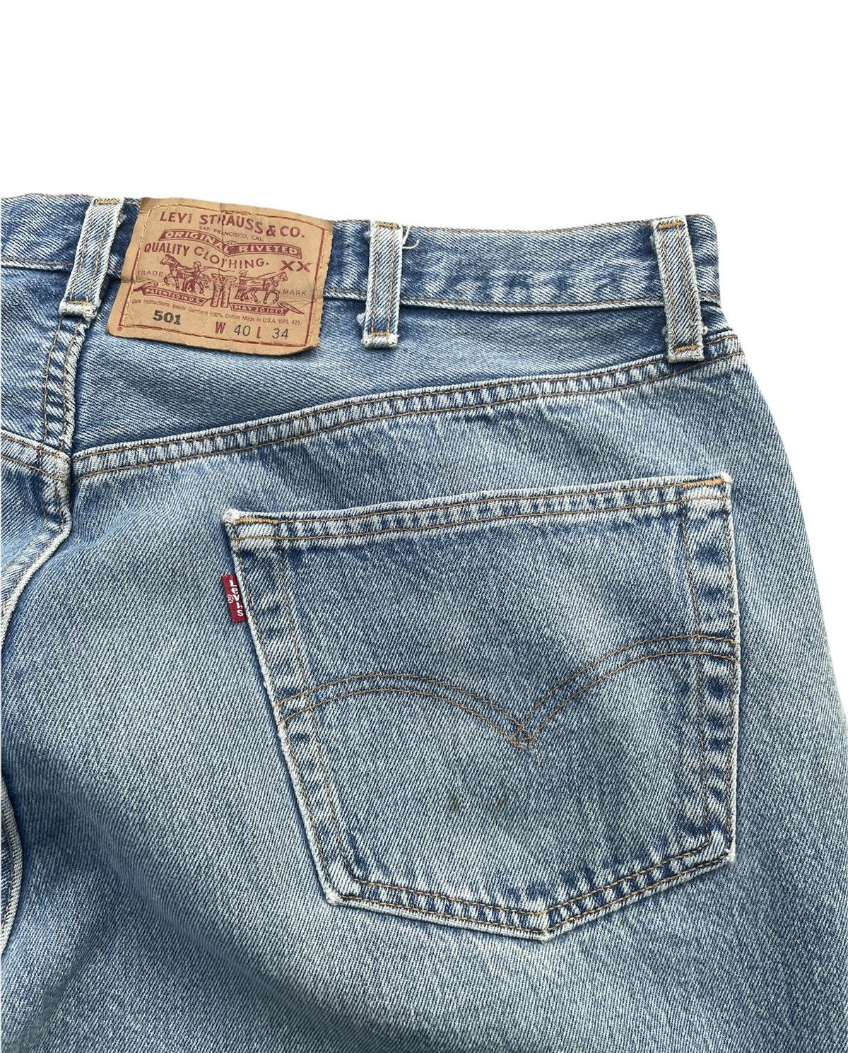 Levi's × Vintage Vintage Levi’s 501 e 1998 Usa Aging Faded Wash Size US 39 - 10 Thumbnail