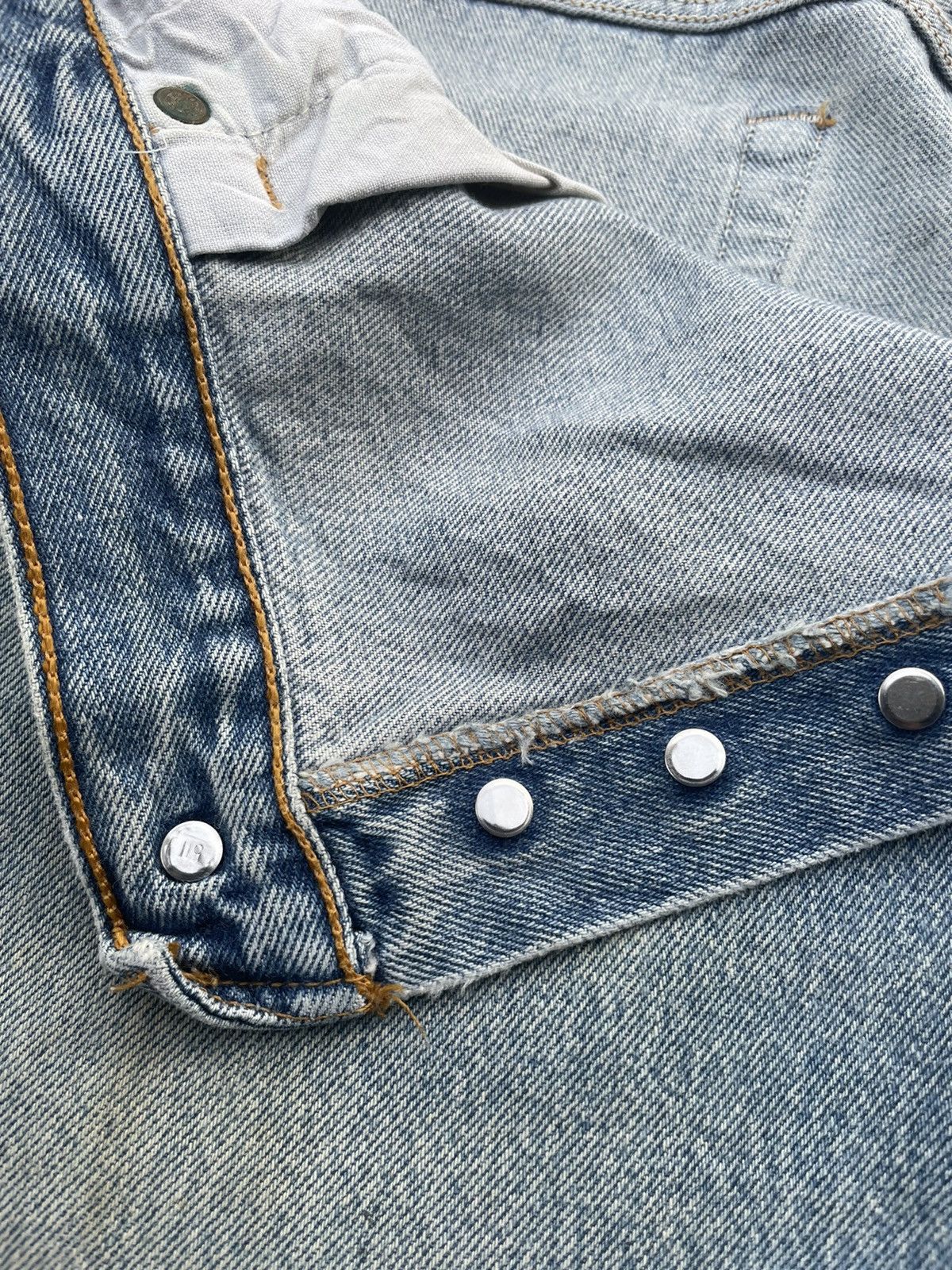 Levi's × Vintage Vintage Levi’s 501 e 1998 Usa Aging Faded Wash Size US 39 - 15 Thumbnail