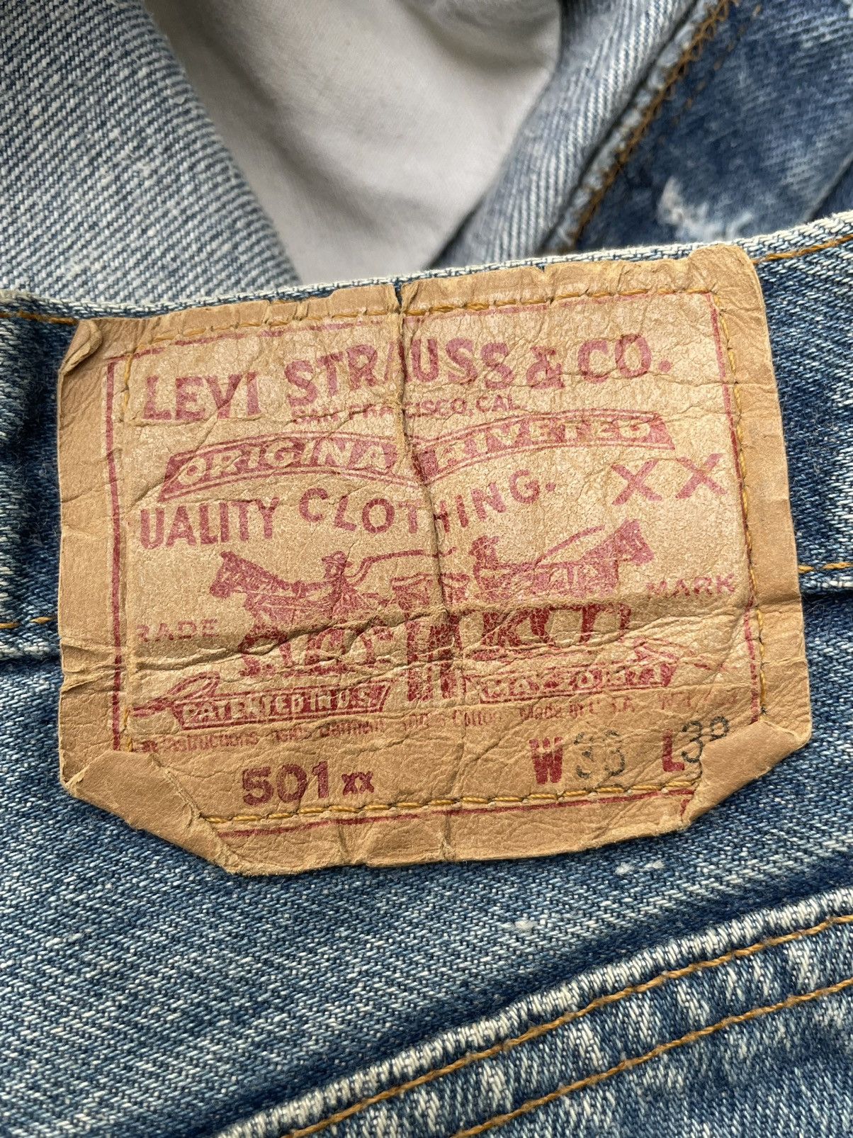 Levi's Vintage Levis 501XX USA 1987 Aging Faded Wash Size US 32 / EU 48 - 12 Thumbnail