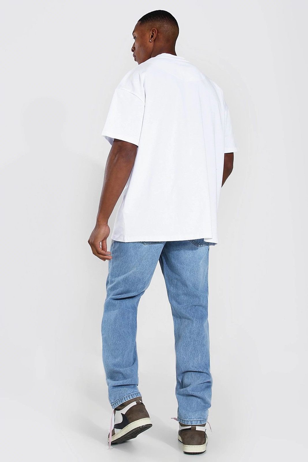 Boohoo Relaxed straight leg baggy fit rigid denim jeans faded fades Size US 32 / EU 48 - 2 Thumbnail