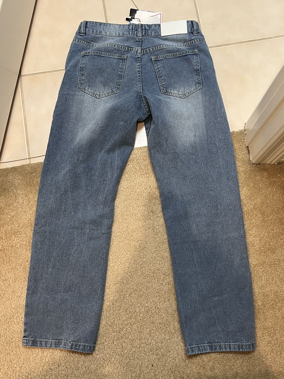 Boohoo Relaxed straight leg baggy fit rigid denim jeans faded fades Size US 32 / EU 48 - 6 Thumbnail