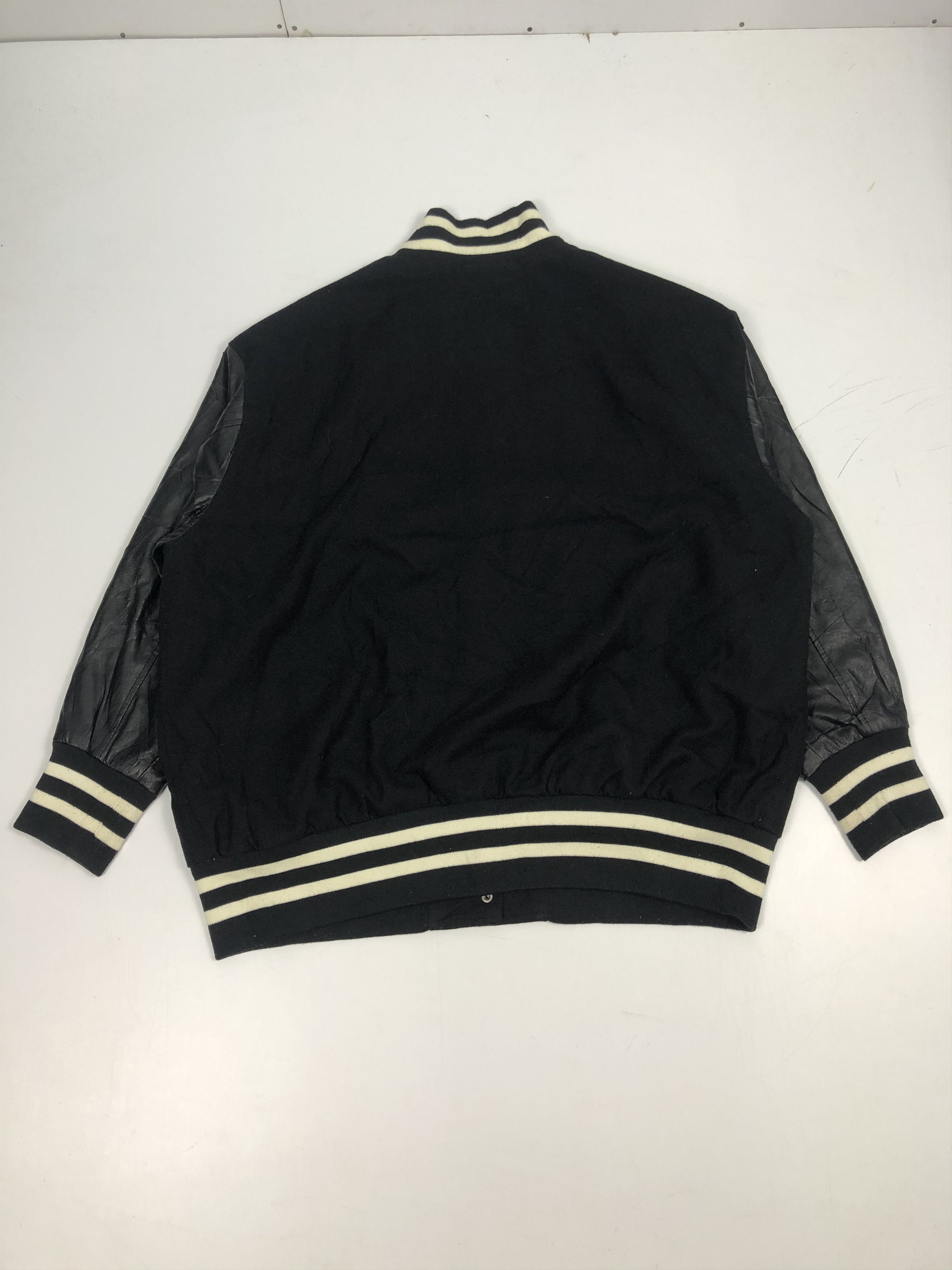 Vintage Vintage Japanese Brand Varsity Jacket Leather Sleeve V0103 Size US XL / EU 56 / 4 - 2 Thumbnail