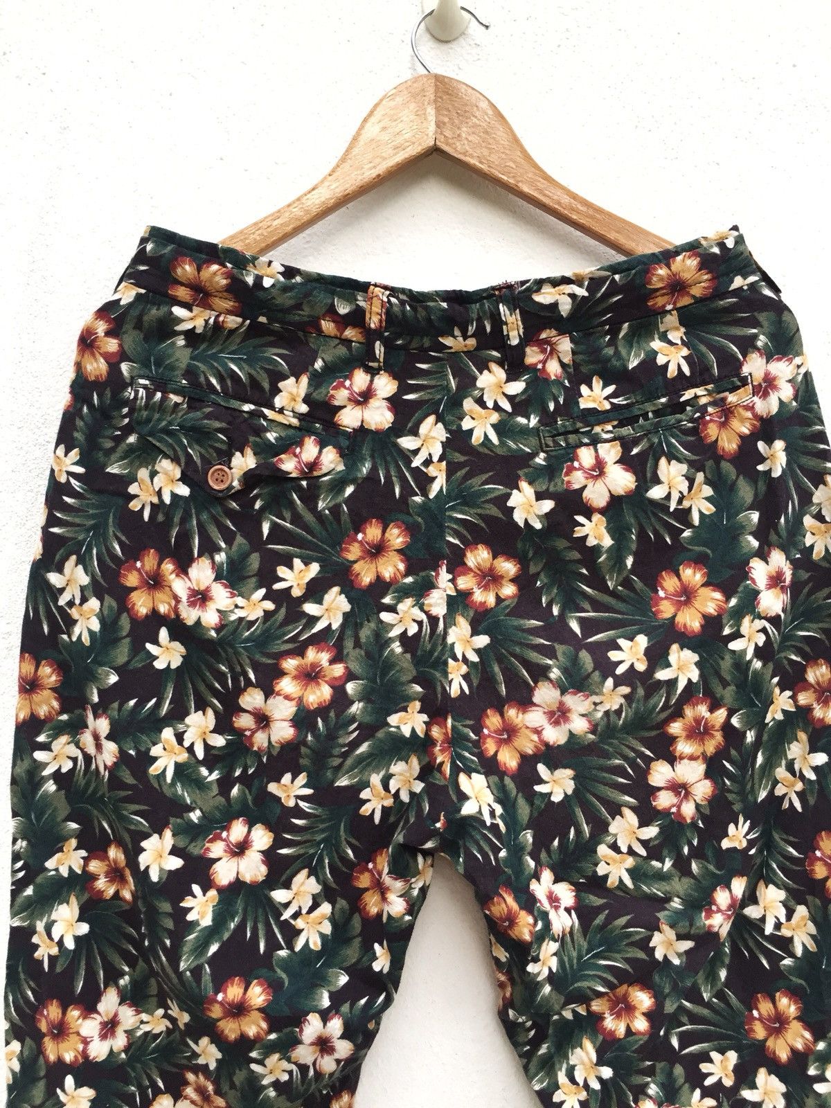 HARE Hare 🇯🇵 Beautiful Multicolour Floral Motif Pants Size US 30 / EU 46 - 5 Thumbnail