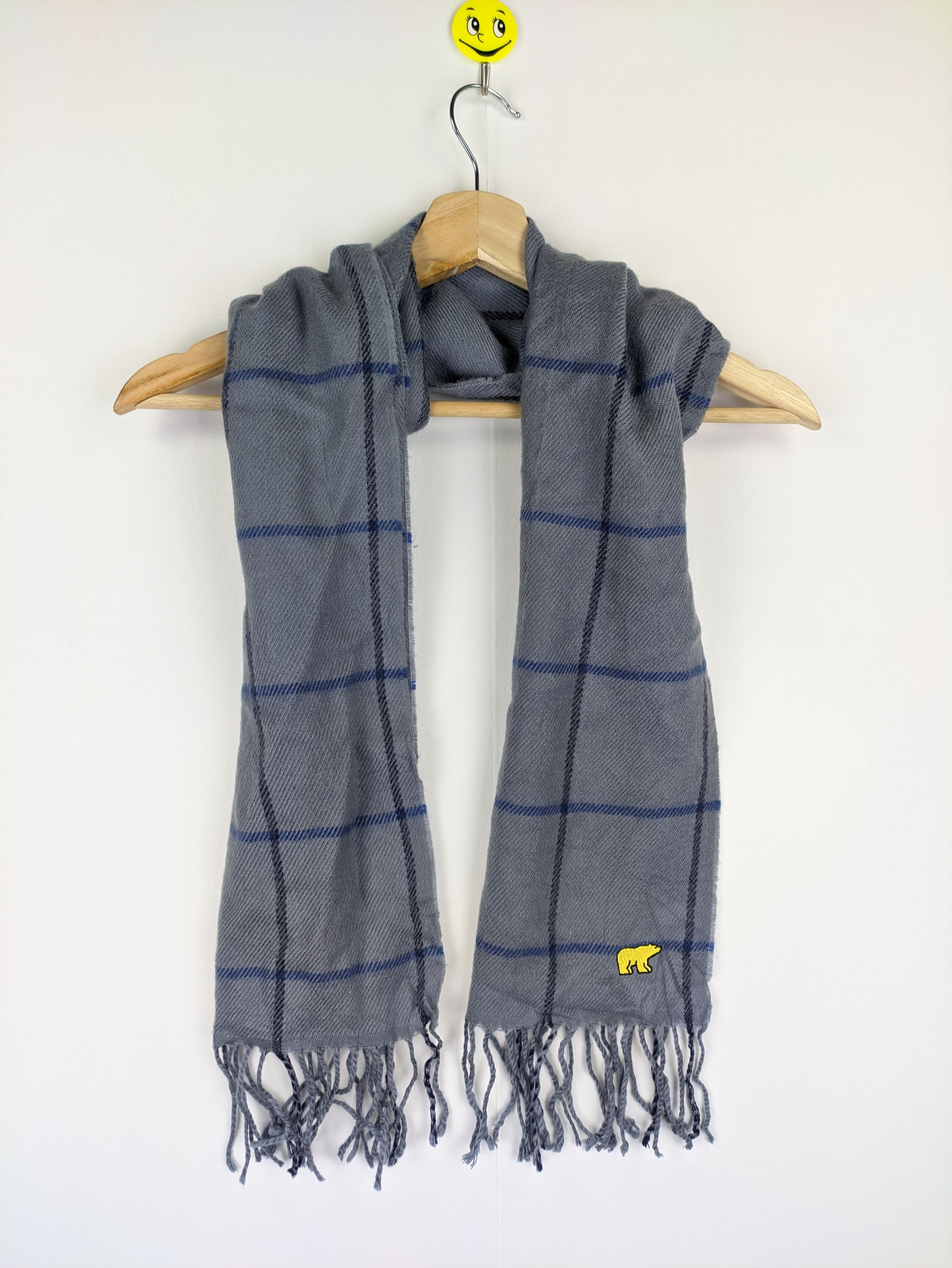 Golden Bear × Japanese Brand Steals🔥Golden Bear Scarf Muffler(💥Combo Scarf PM me💥) Size ONE SIZE - 4 Thumbnail