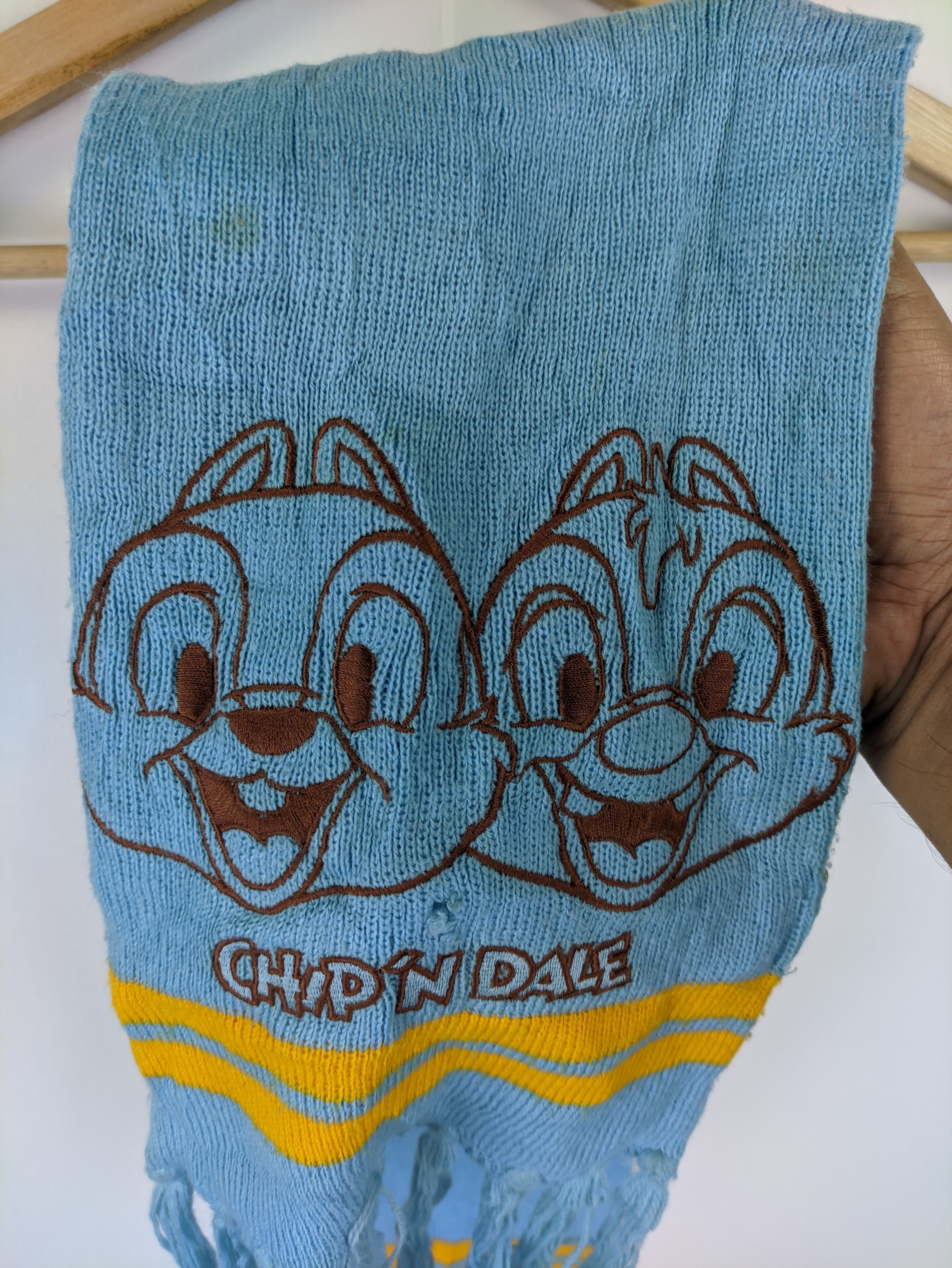 Disney Steals🔥Scarf Muffler Disney Chip And Dale Size ONE SIZE - 3 Thumbnail