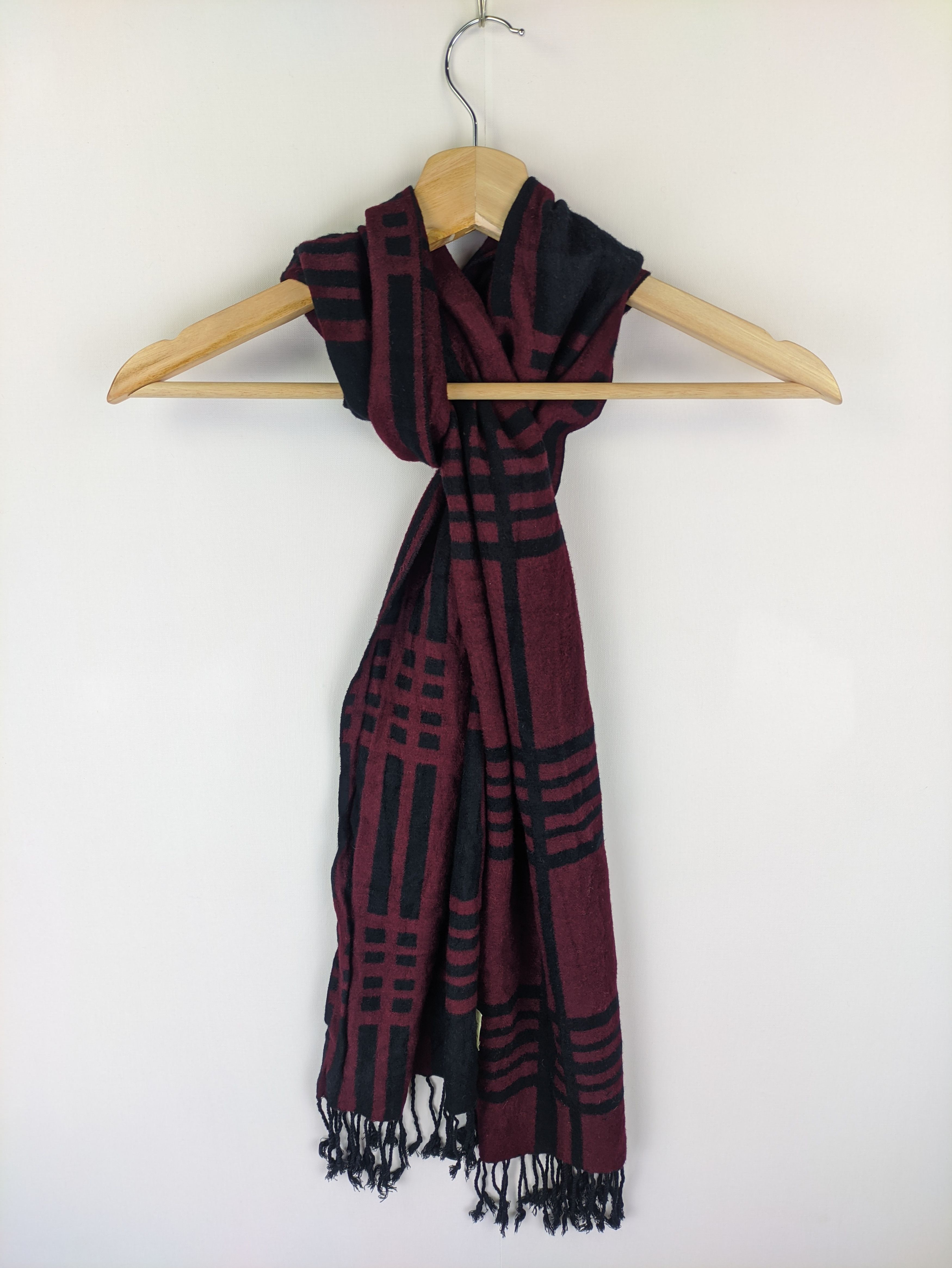 Japanese Brand Steals🔥Unbranded Scarf Muffler(💥Combo Scarf PM me💥) Size ONE SIZE - 3 Thumbnail