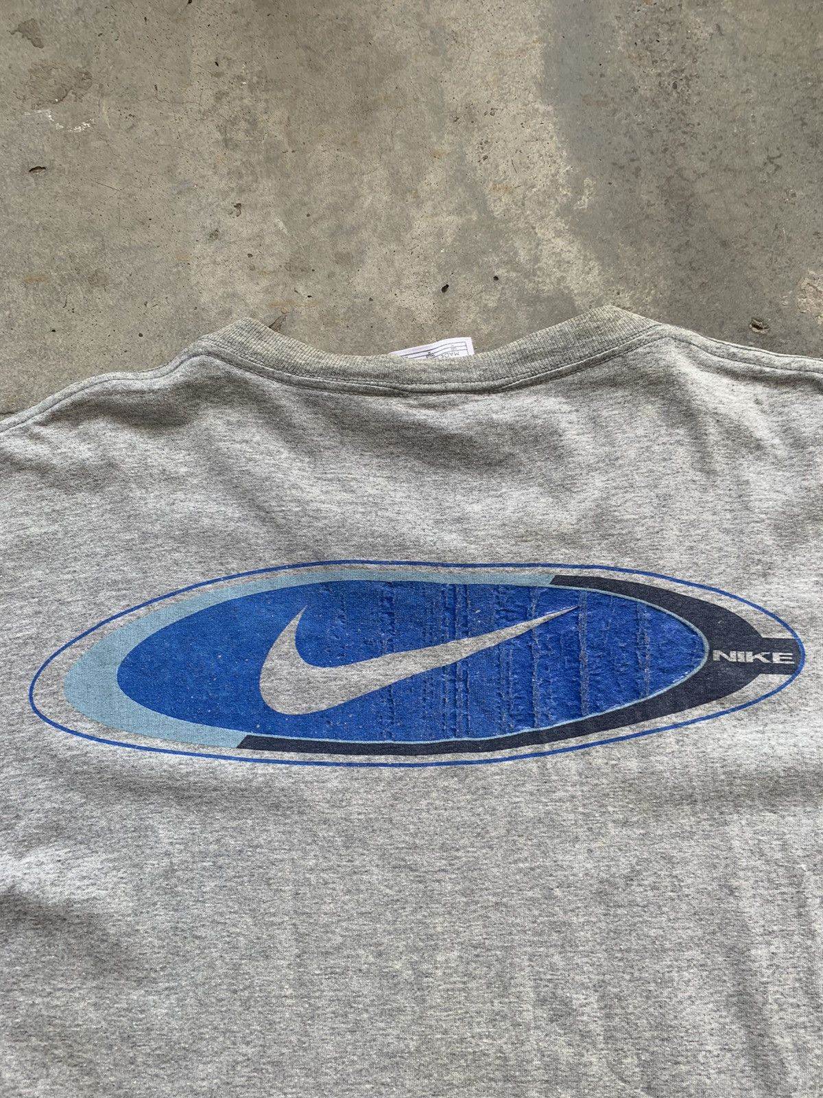 Nike Vintage thrashed Nike Centre Spellout Tshirt big Logo Size US L / EU 52-54 / 3 - 5 Thumbnail