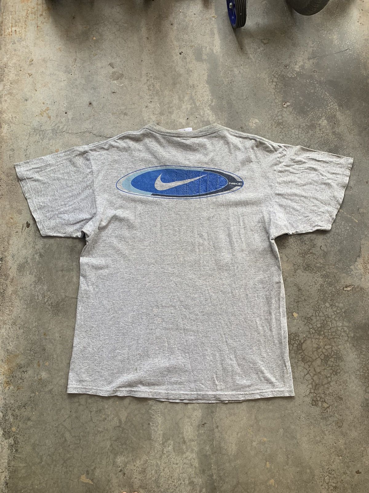 Nike Vintage thrashed Nike Centre Spellout Tshirt big Logo Size US L / EU 52-54 / 3 - 4 Thumbnail