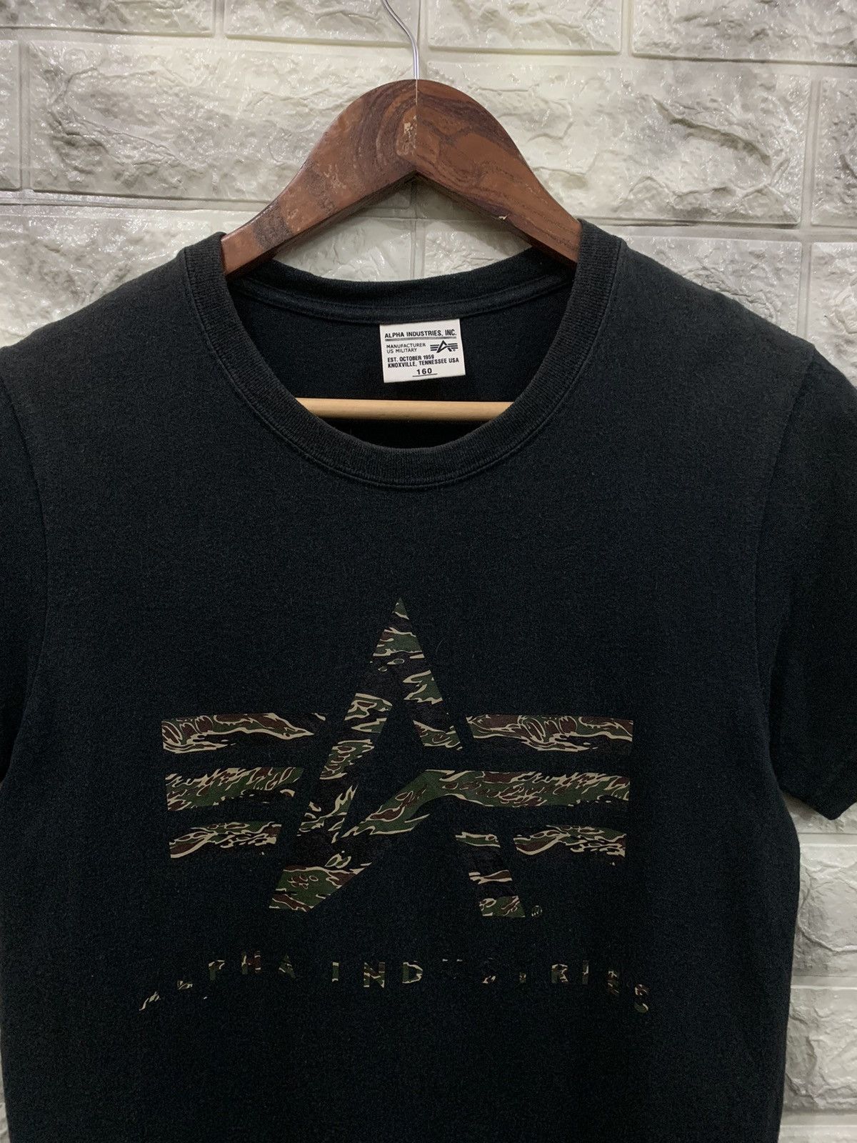 Alpha Industries Alpha Industries Tiger Strike Logo Size US XS / EU 42 / 0 - 2 Thumbnail