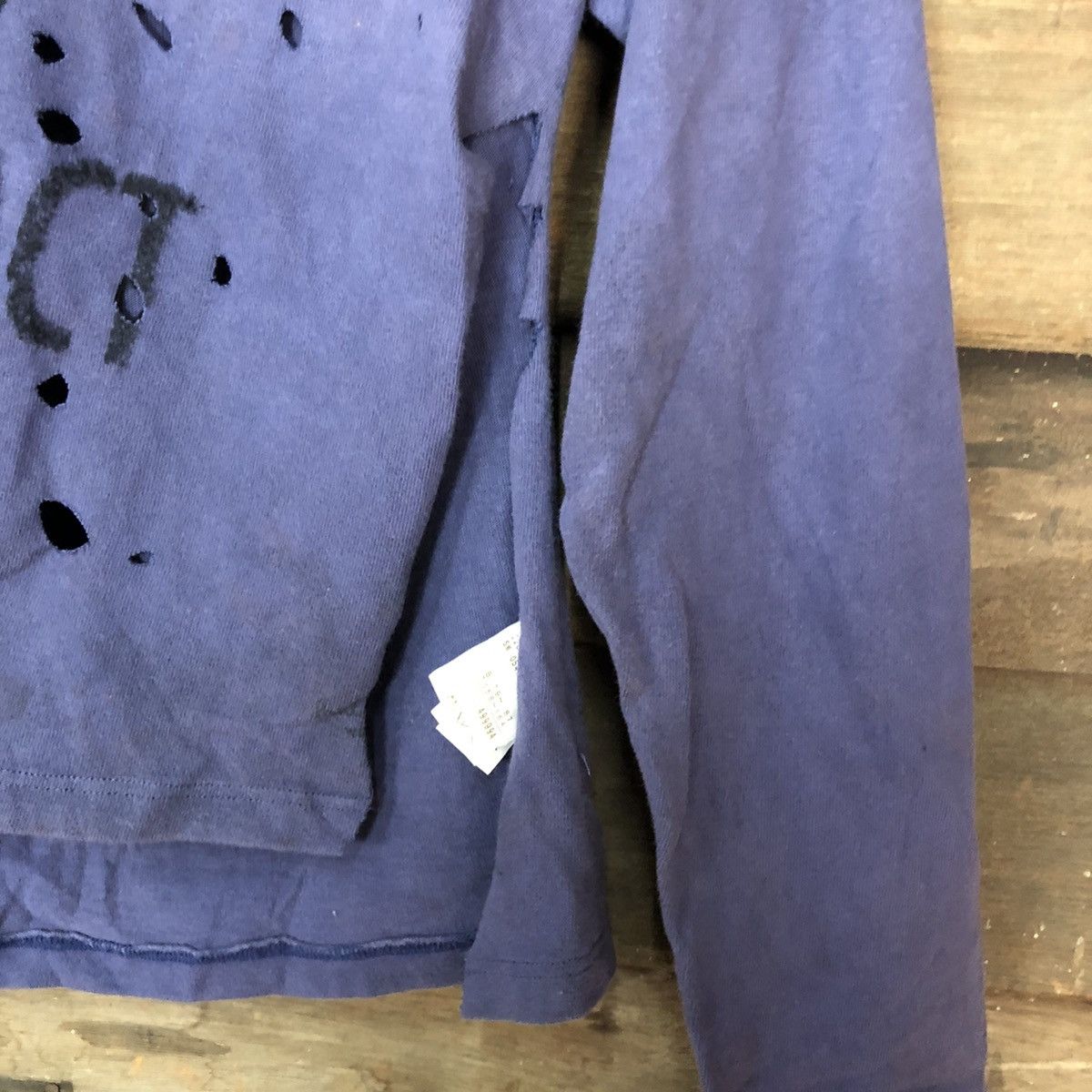 Paul Smith Paul Smith Blue distressed crop top Sweatshirt #3913 Size M / US 6-8 / IT 42-44 - 16 Thumbnail