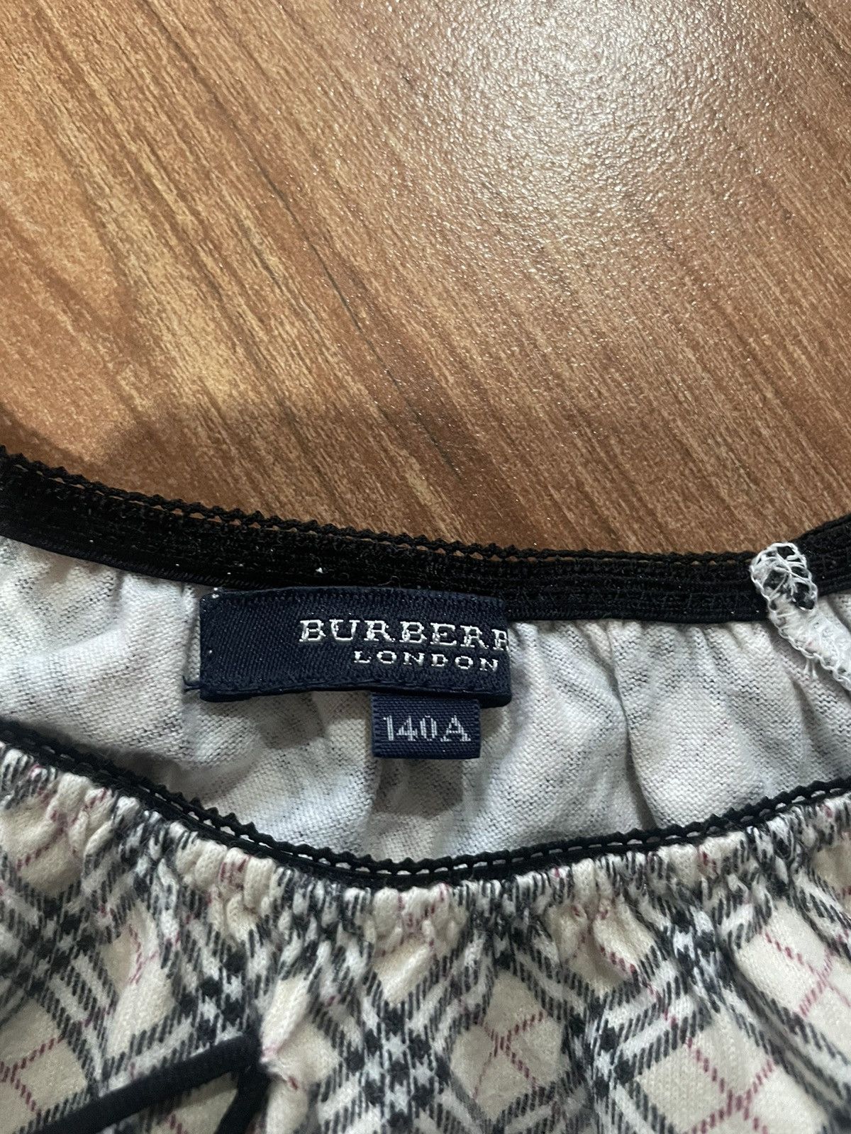 Burberry Burberry Short Sleeve Blouse Size ONE SIZE - 3 Thumbnail