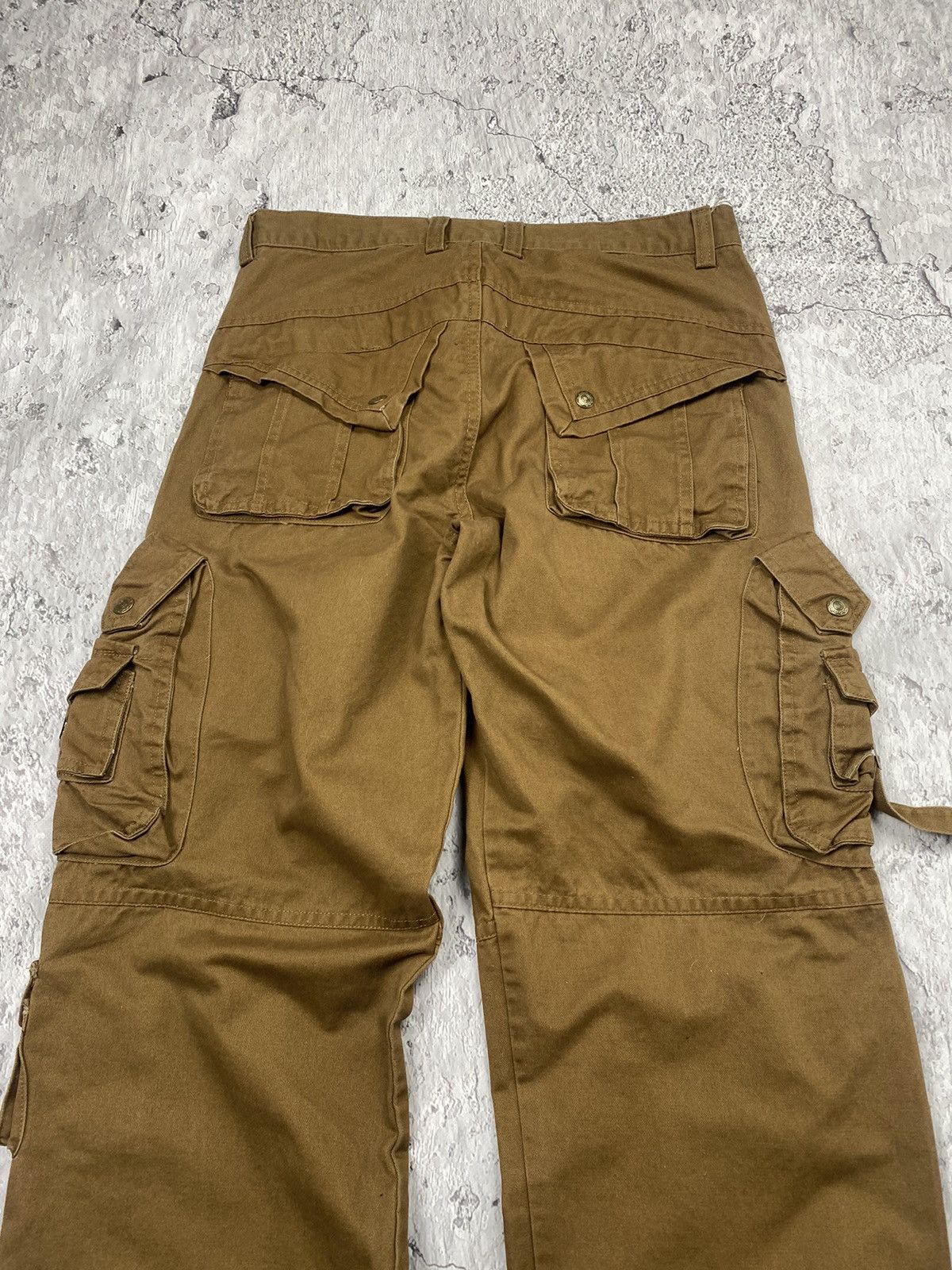 Vintage Vintage Military Multi pocket Cargo Pants Size 33 Size US 33 - 10 Thumbnail