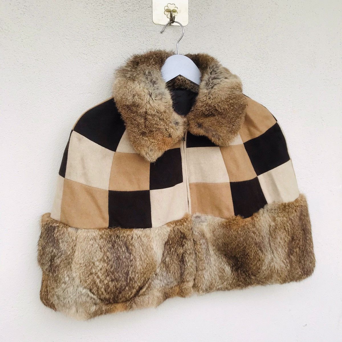 Other Cape & Cloak multi tone fur jacket riri zipper cropped Size S / US 4 / IT 40 - 4 Thumbnail