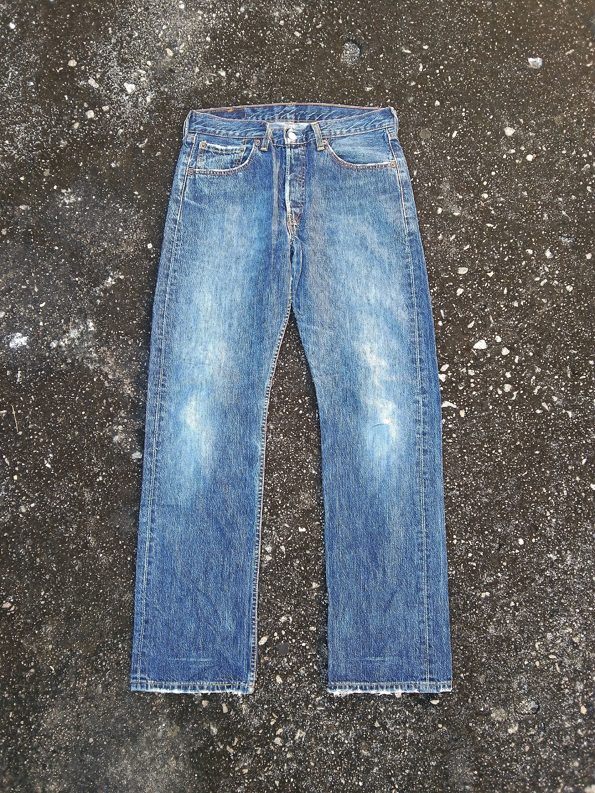 Levi's Vintage Levi's 501 Blue Washed Distressed Jeans 31x32 Size US 31 - 1 Thumbnail