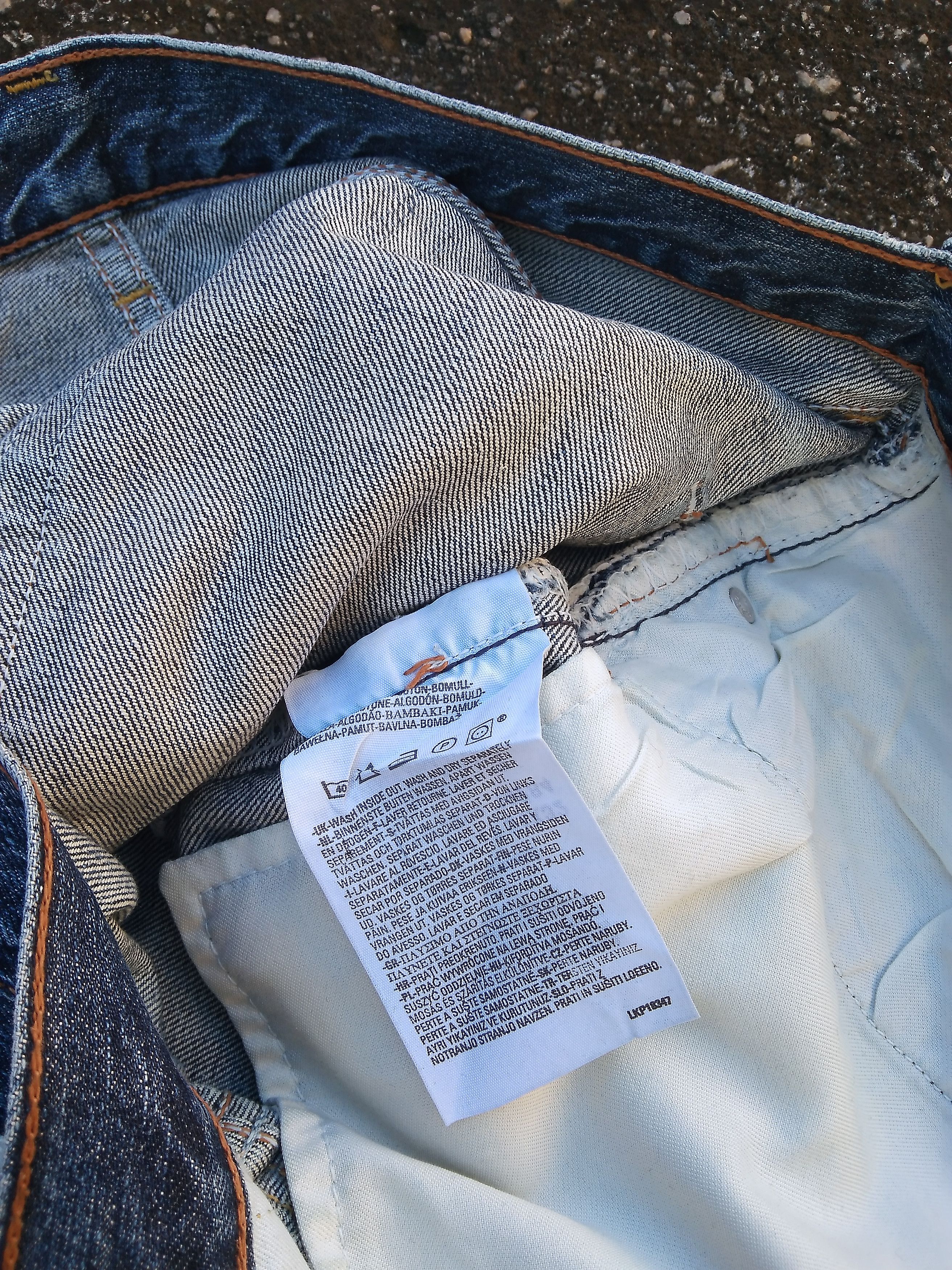 Levi's Vintage Levi's 501 Blue Washed Distressed Jeans 31x32 Size US 31 - 8 Thumbnail