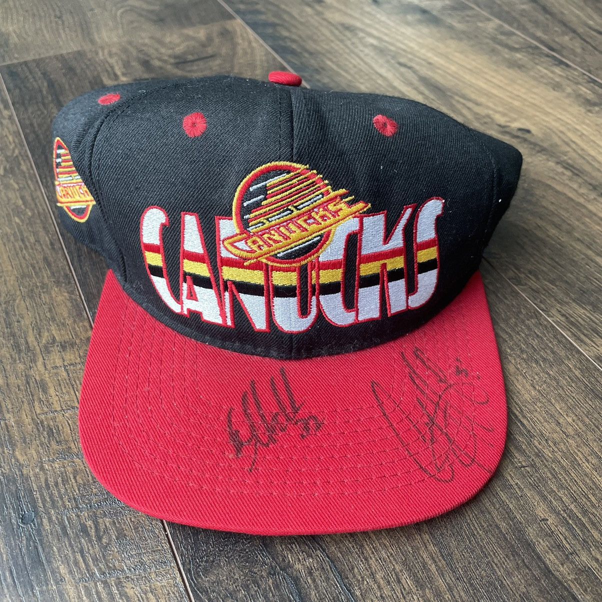 NHL × Vintage Vintage Canucks SnapBack Size ONE SIZE - 1 Thumbnail