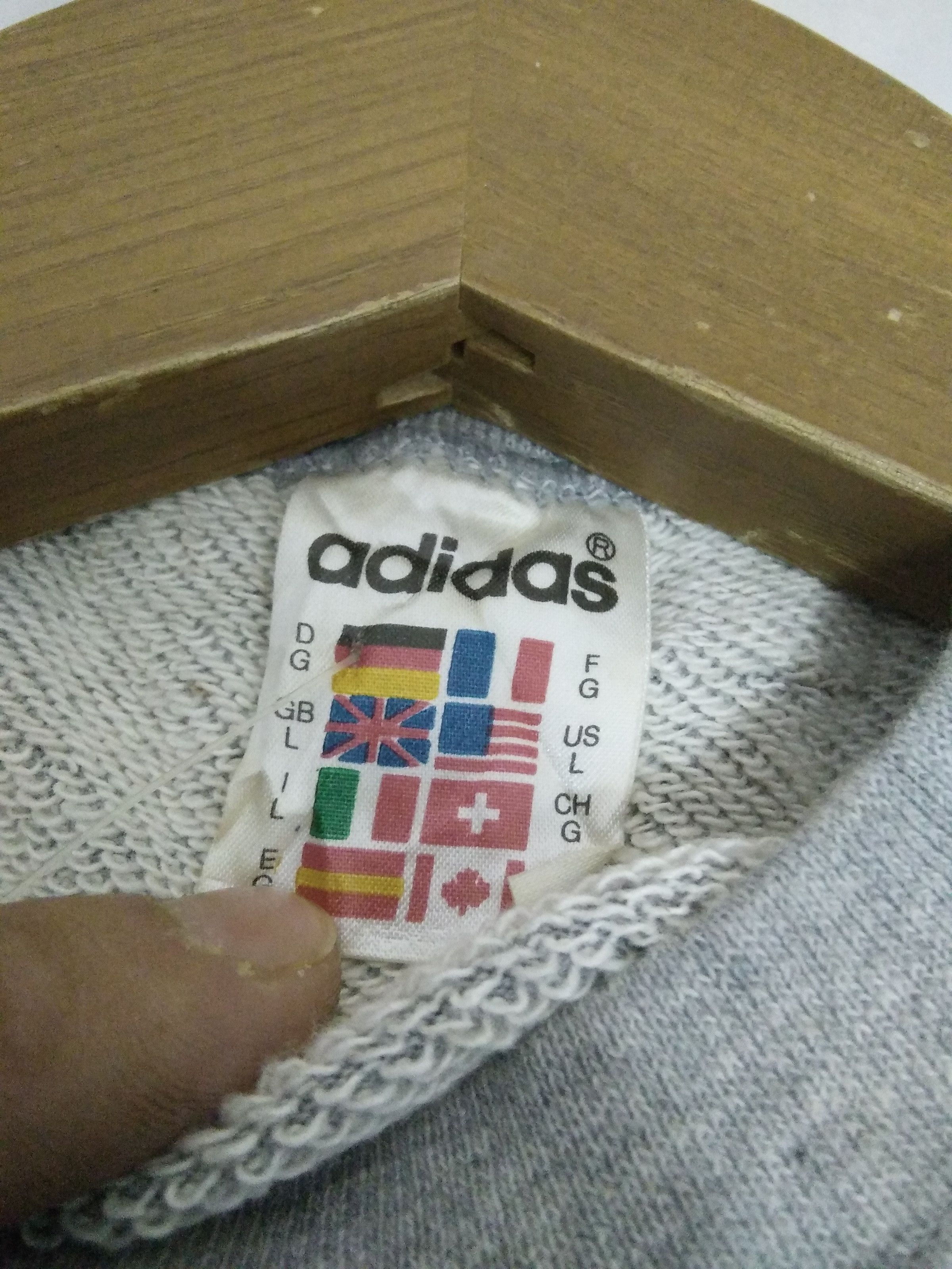 Adidas 90s ADIDAS SWEATSHIRT WITH TAG KIDS (A524) Size US S / EU 44-46 / 1 - 4 Thumbnail