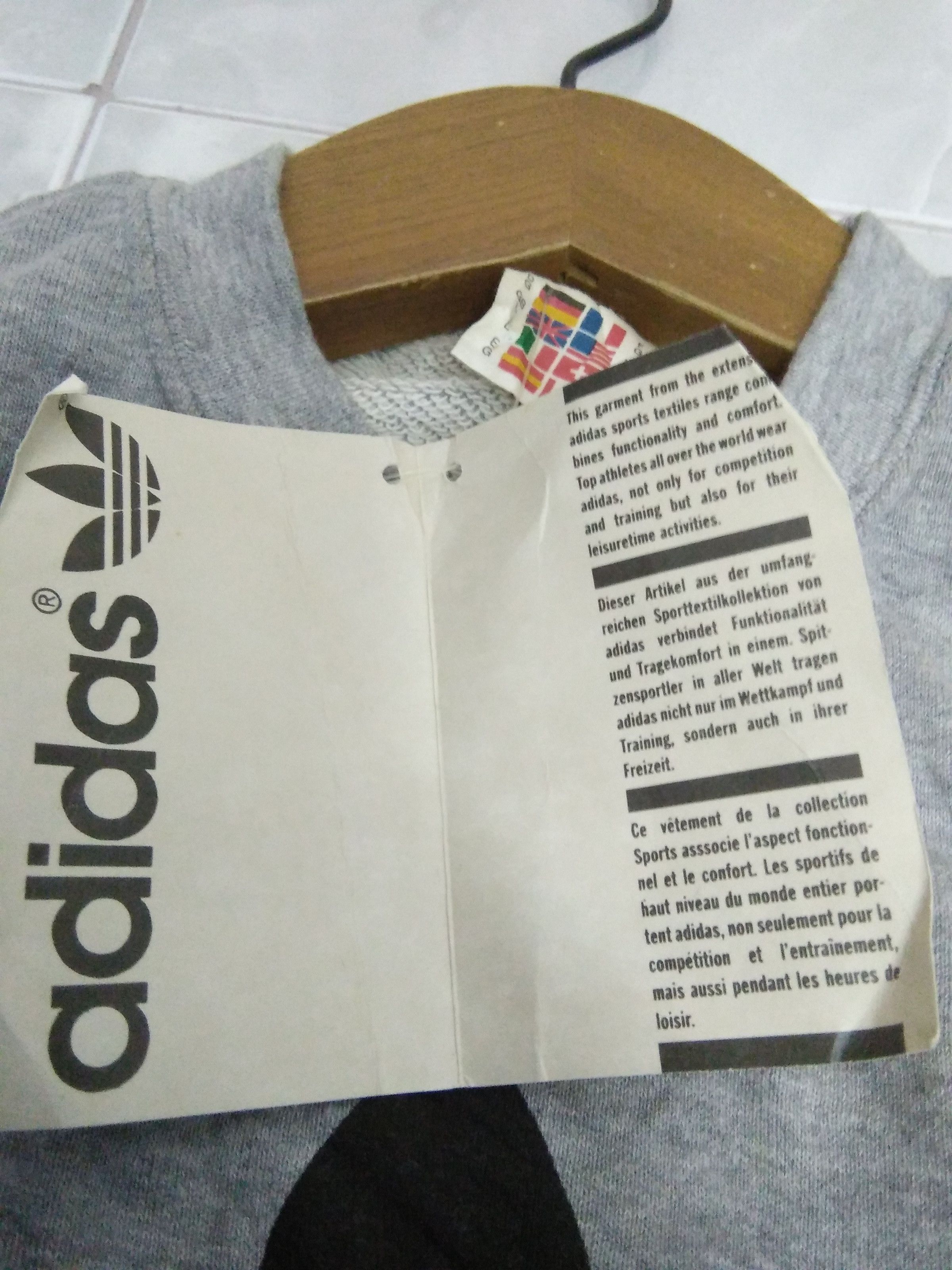Adidas 90s ADIDAS SWEATSHIRT WITH TAG KIDS (A524) Size US S / EU 44-46 / 1 - 6 Thumbnail