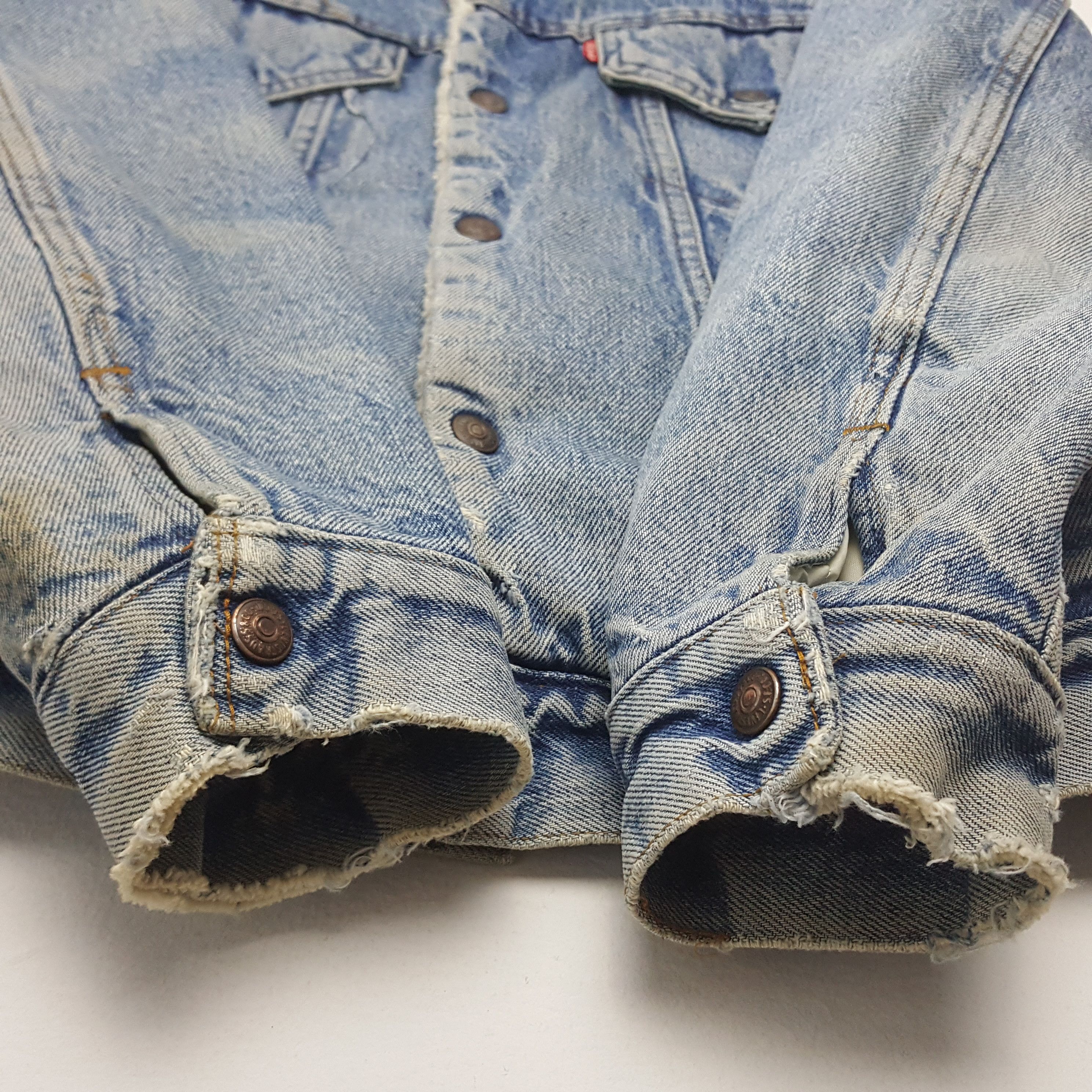 Levi's Vintage Levi's 501 Distressed Kurt Cobain Denim Jacket Size US M / EU 48-50 / 2 - 3 Thumbnail