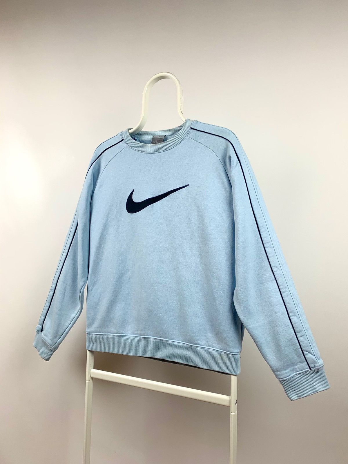 Nike Vintage Nike Big Logo Center Swoosh Sky Blue Sweatshirt Size US S / EU 44-46 / 1 - 7 Thumbnail