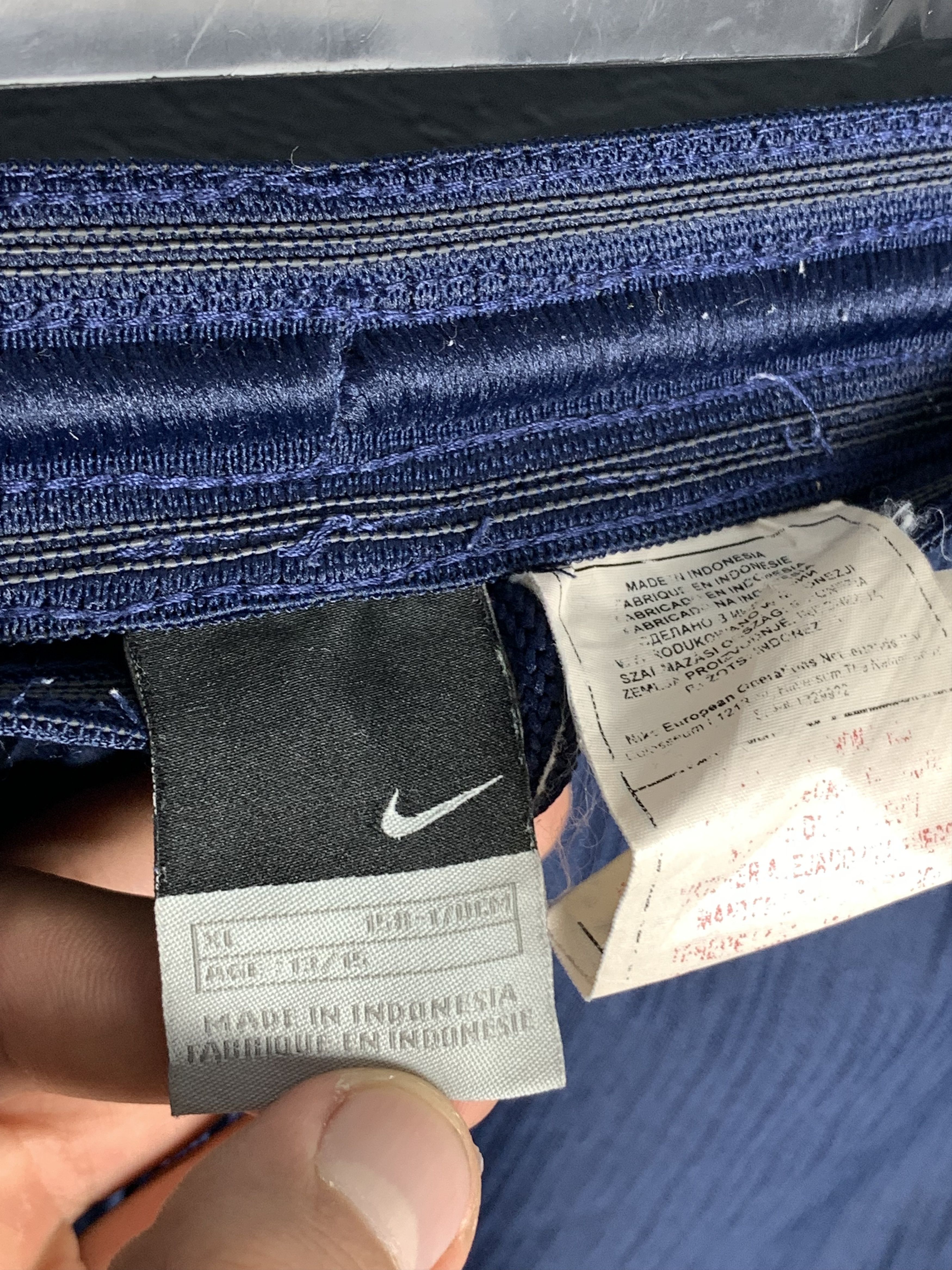 Nike Vintage Nike Mens Shorts Dri Fit Y2K Size US 30 / EU 46 - 5 Thumbnail