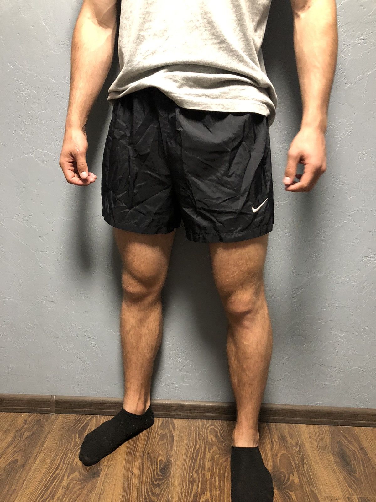 Nike Vintage Nike Mens Nylon Shorts Y2K Size US 32 / EU 48 - 9 Thumbnail