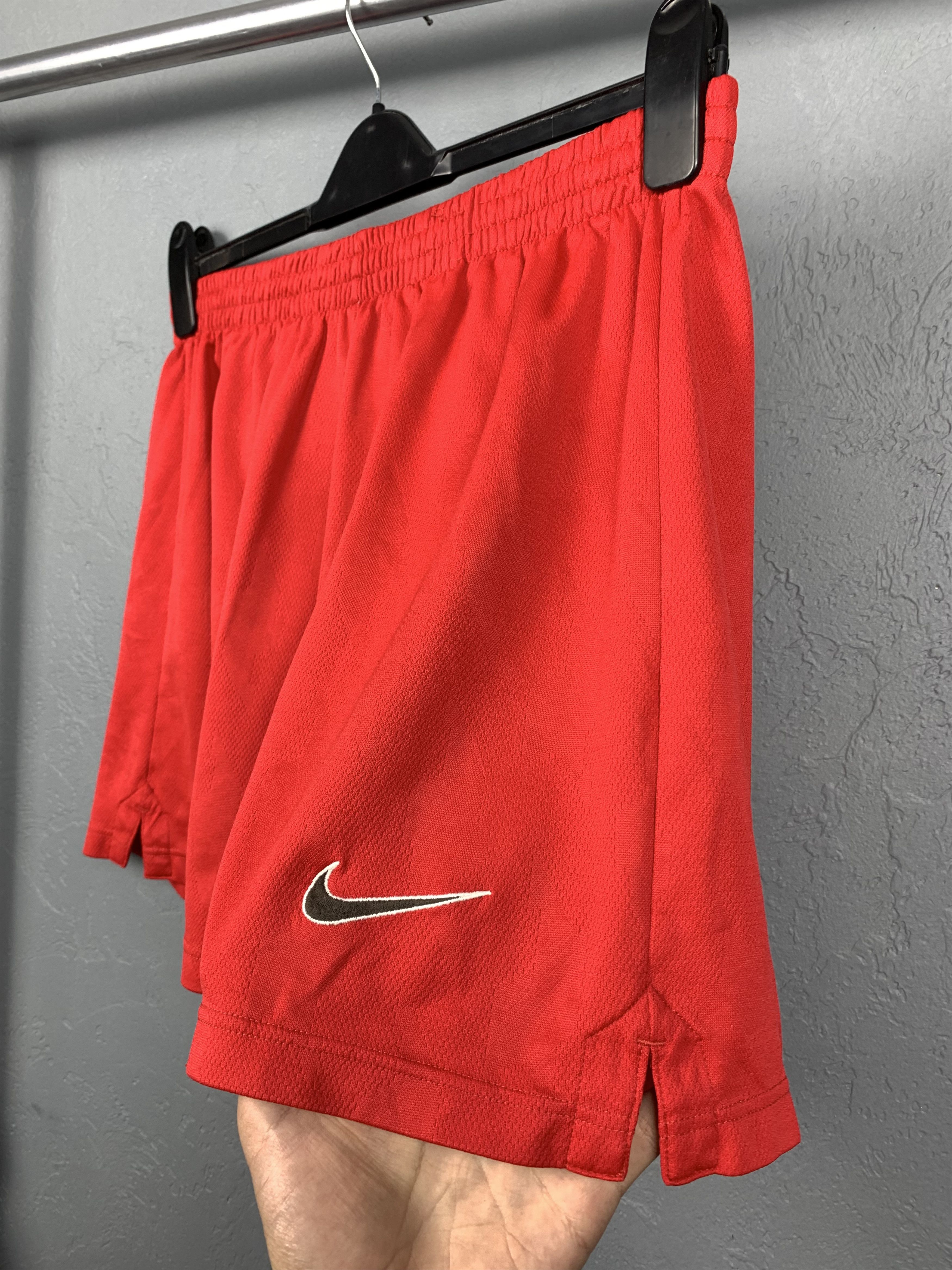Nike Nike Nylon 90'S Vintage Shorts Size L Size US 34 / EU 50 - 2 Thumbnail