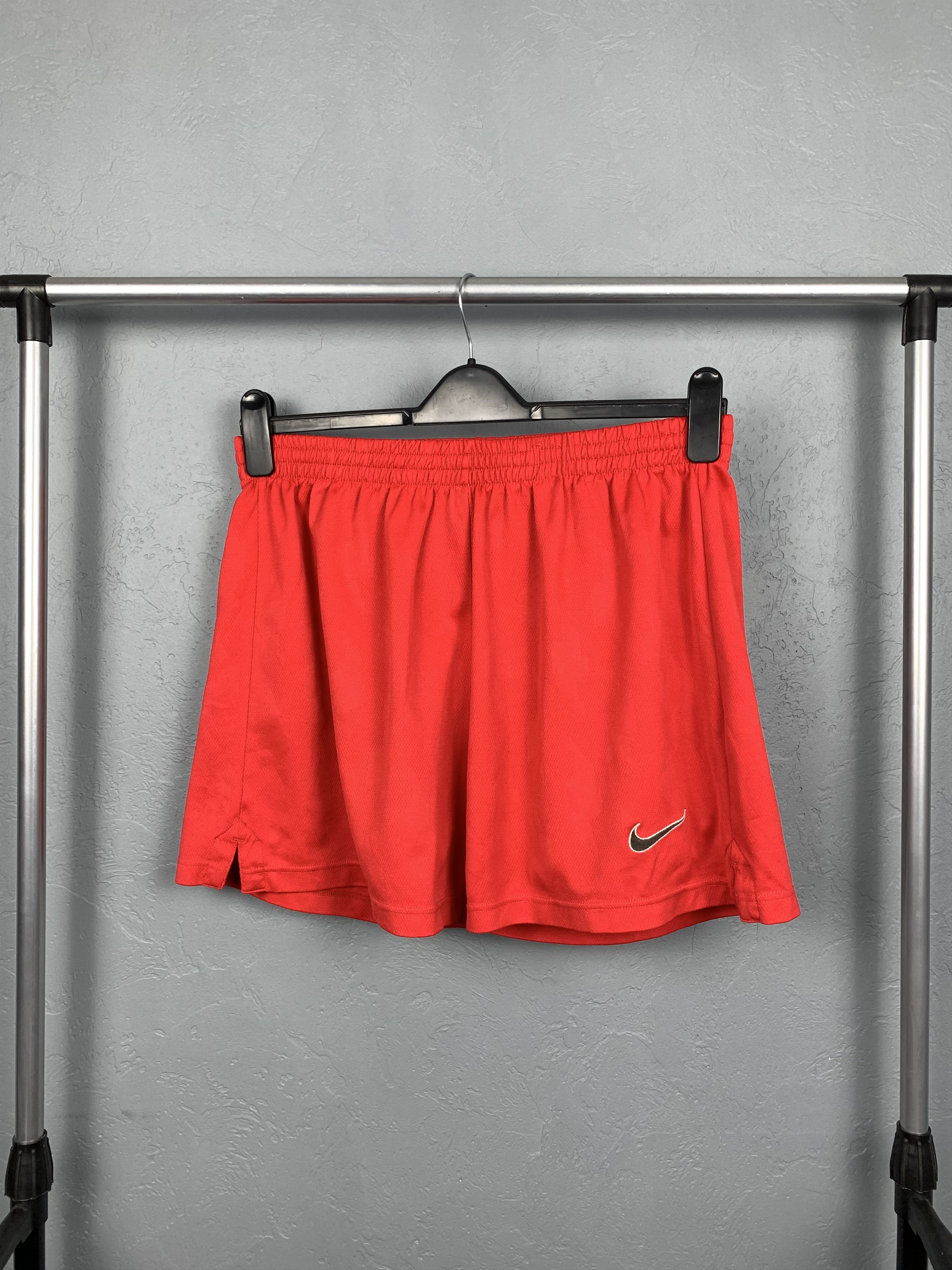 Nike Nike Nylon 90'S Vintage Shorts Size L Size US 34 / EU 50 - 1 Thumbnail
