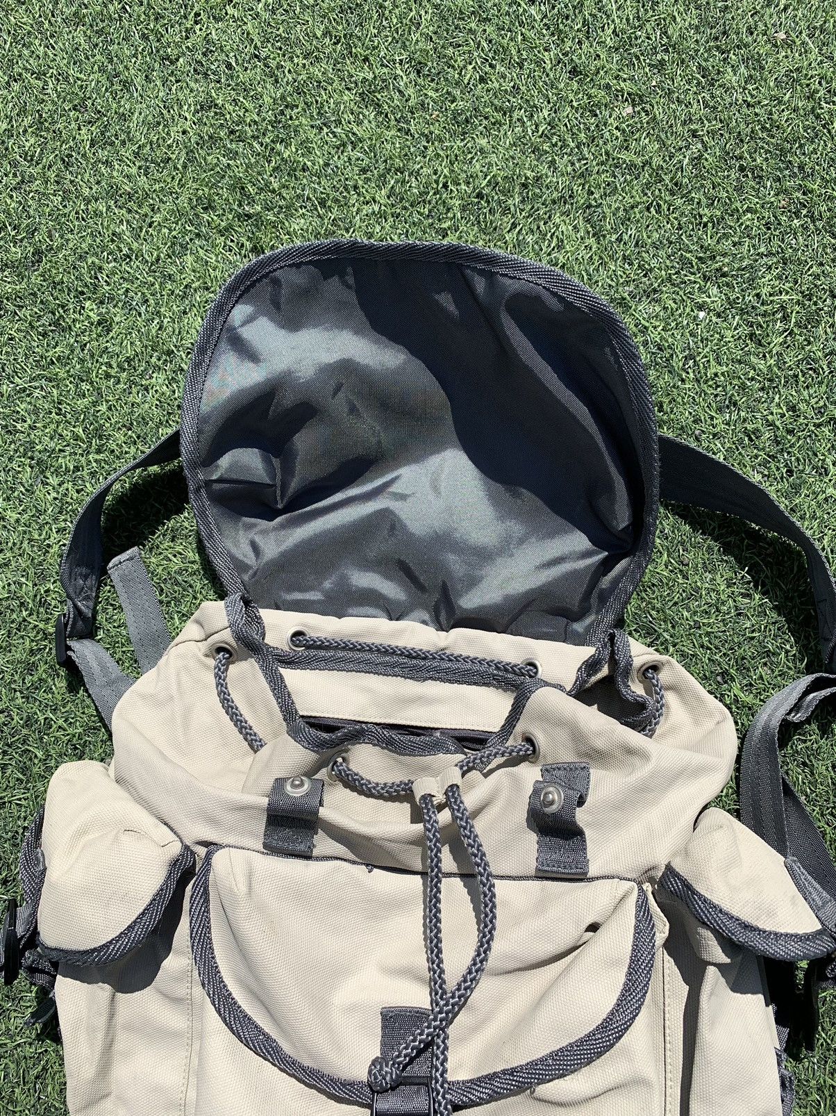 Gap × Vintage Vintage Gap Gorpcore Bag Multi Pocket Military Backpack Y2K Size ONE SIZE - 3 Thumbnail