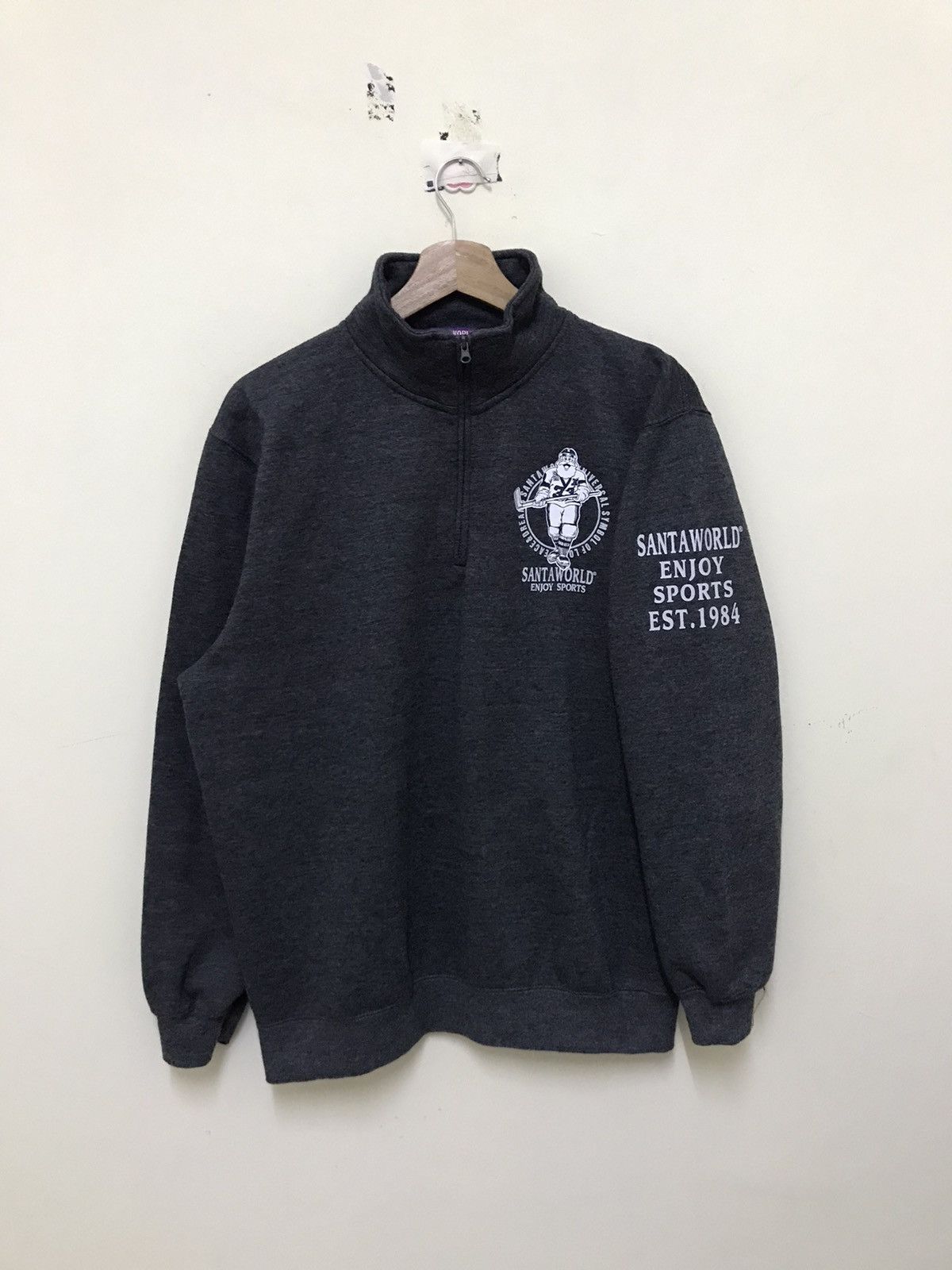 Japanese Brand × Vintage Vintage Santa World Sweatshirt Size US M / EU 48-50 / 2 - 4 Thumbnail