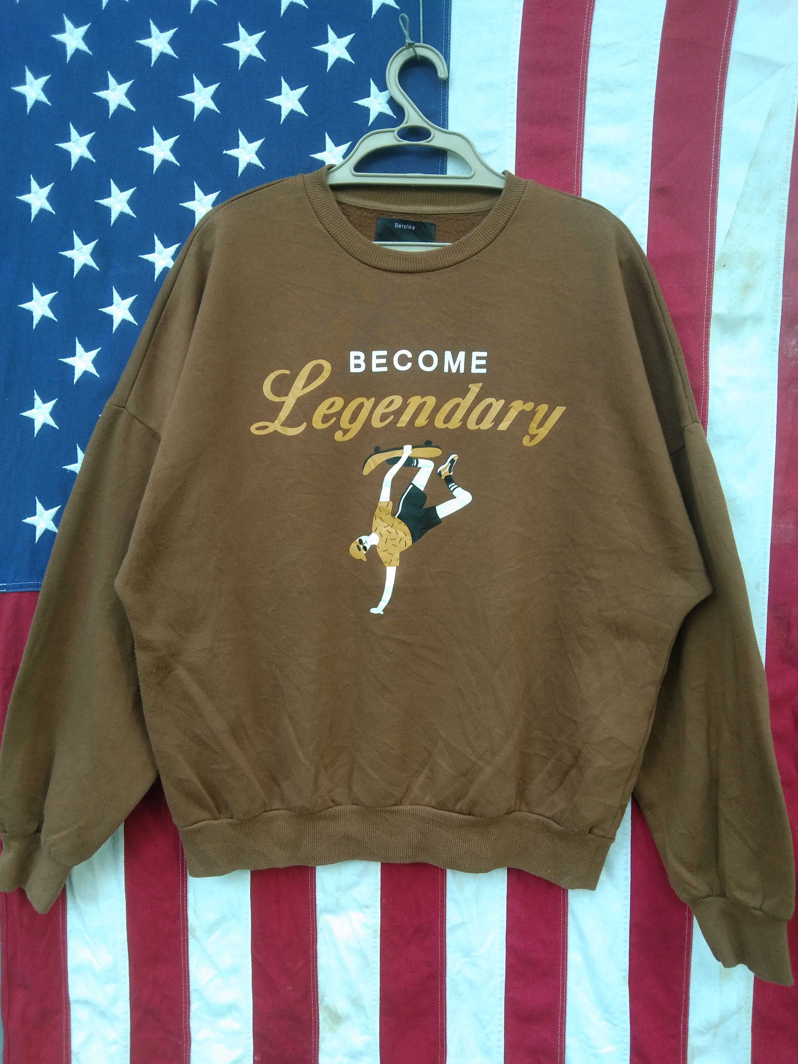 Bershka VINTAGE BERSHKA SWEATSHIRT Size US L / EU 52-54 / 3 - 1 Thumbnail