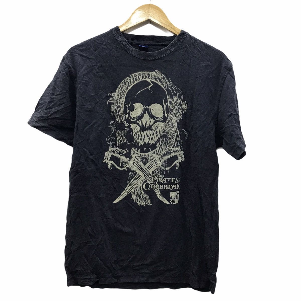 Vintage DISNEY PIRATES CARRIBEAN Tee Shirt Japan Pullover