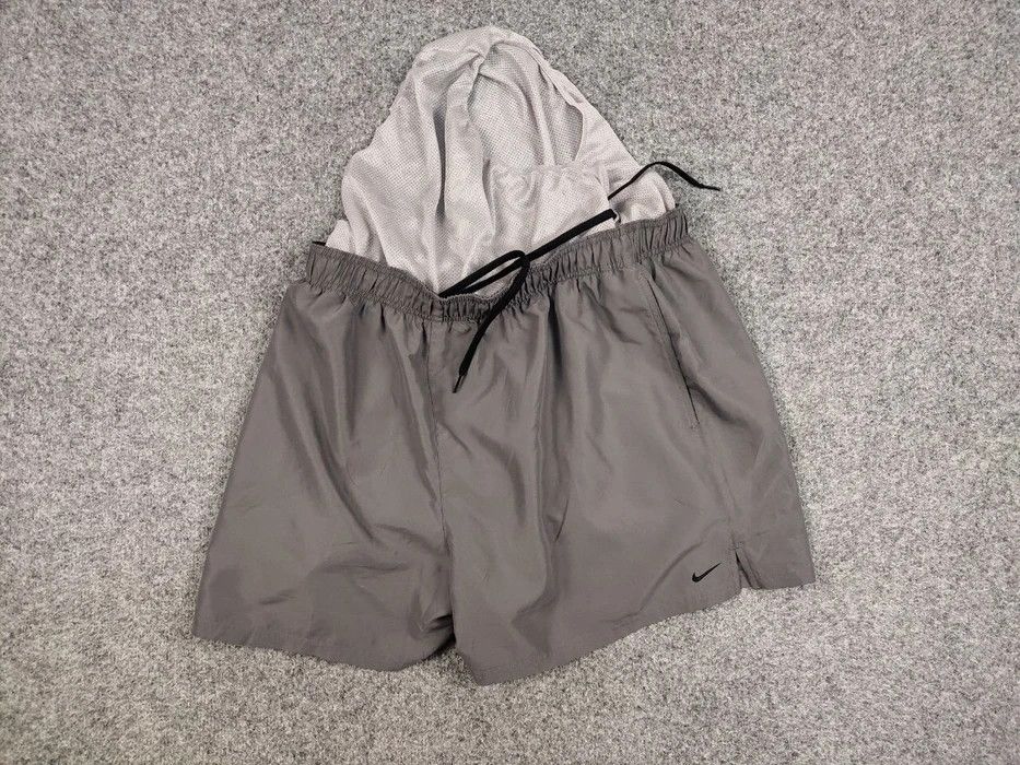 Nike Vintage Nike Shorts Logo swoosh casual Y2K Streetwear Size US 36 / EU 52 - 6 Thumbnail