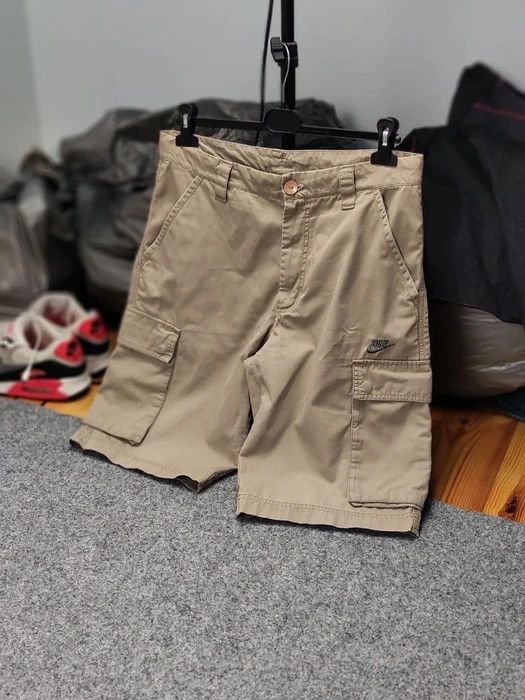 Nike Vintage Nike Cargo Casual Shorts Streetwear Travis Scott Size US 32 / EU 48 - 10 Thumbnail