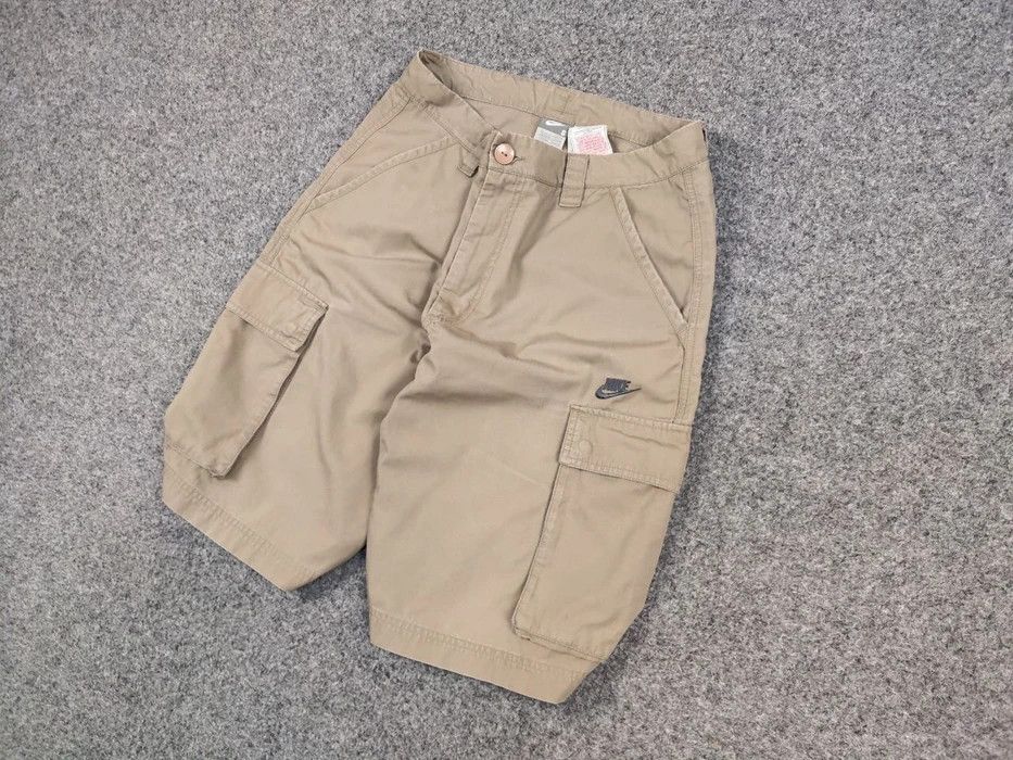 Nike Vintage Nike Cargo Casual Shorts Streetwear Travis Scott Size US 32 / EU 48 - 2 Thumbnail