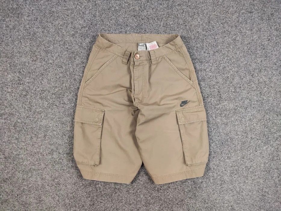 Nike Vintage Nike Cargo Casual Shorts Streetwear Travis Scott Size US 32 / EU 48 - 1 Thumbnail