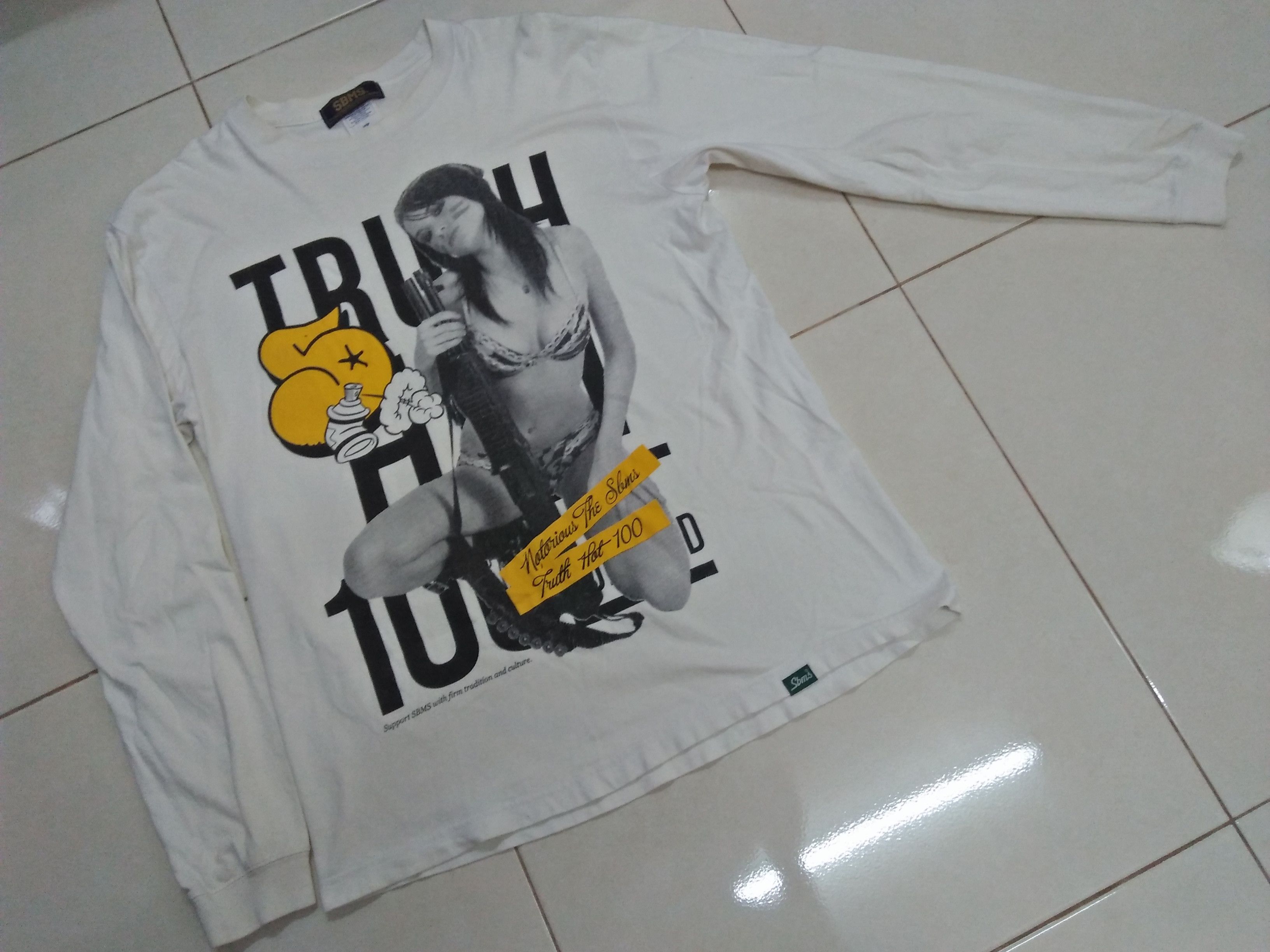 Japanese Brand SBMS SUBMISSION Japan Truth Hot 100 Bikini Shotgun L Tee Size US L / EU 52-54 / 3 - 3 Thumbnail