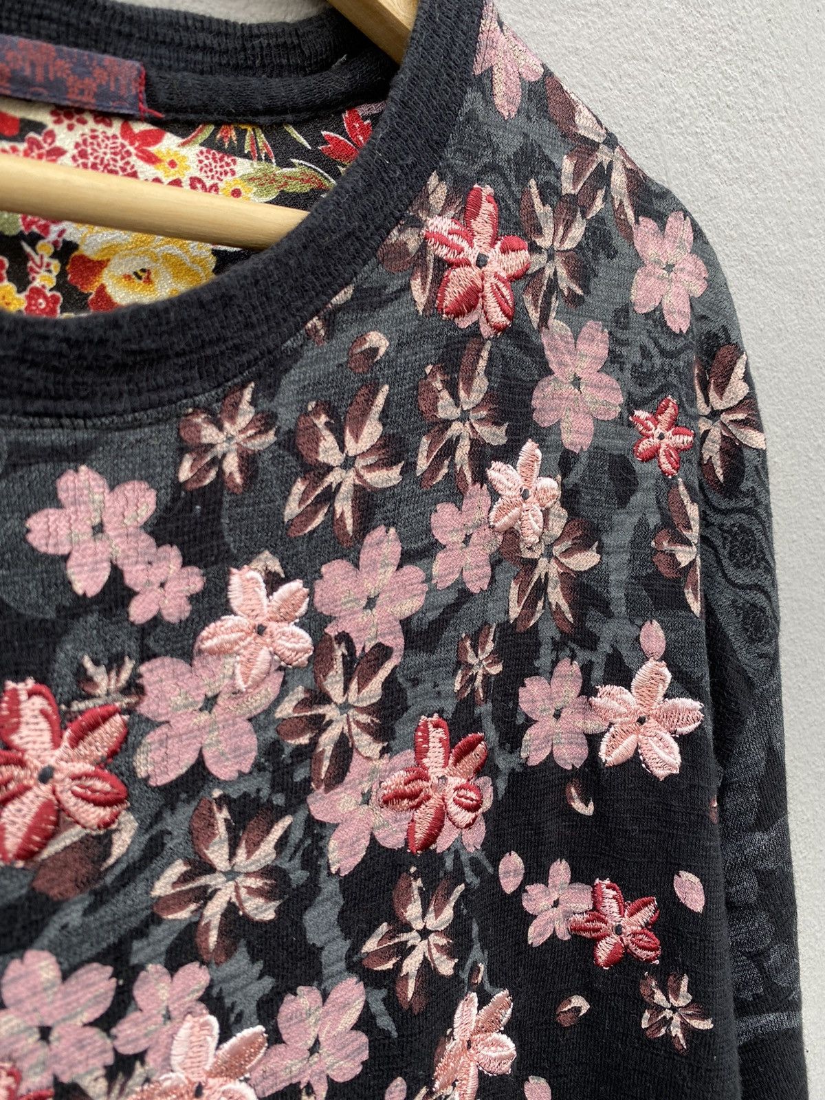 Japanese Brand japanese traditional classic sukajan shirt floral + koi fish Size US L / EU 52-54 / 3 - 4 Thumbnail